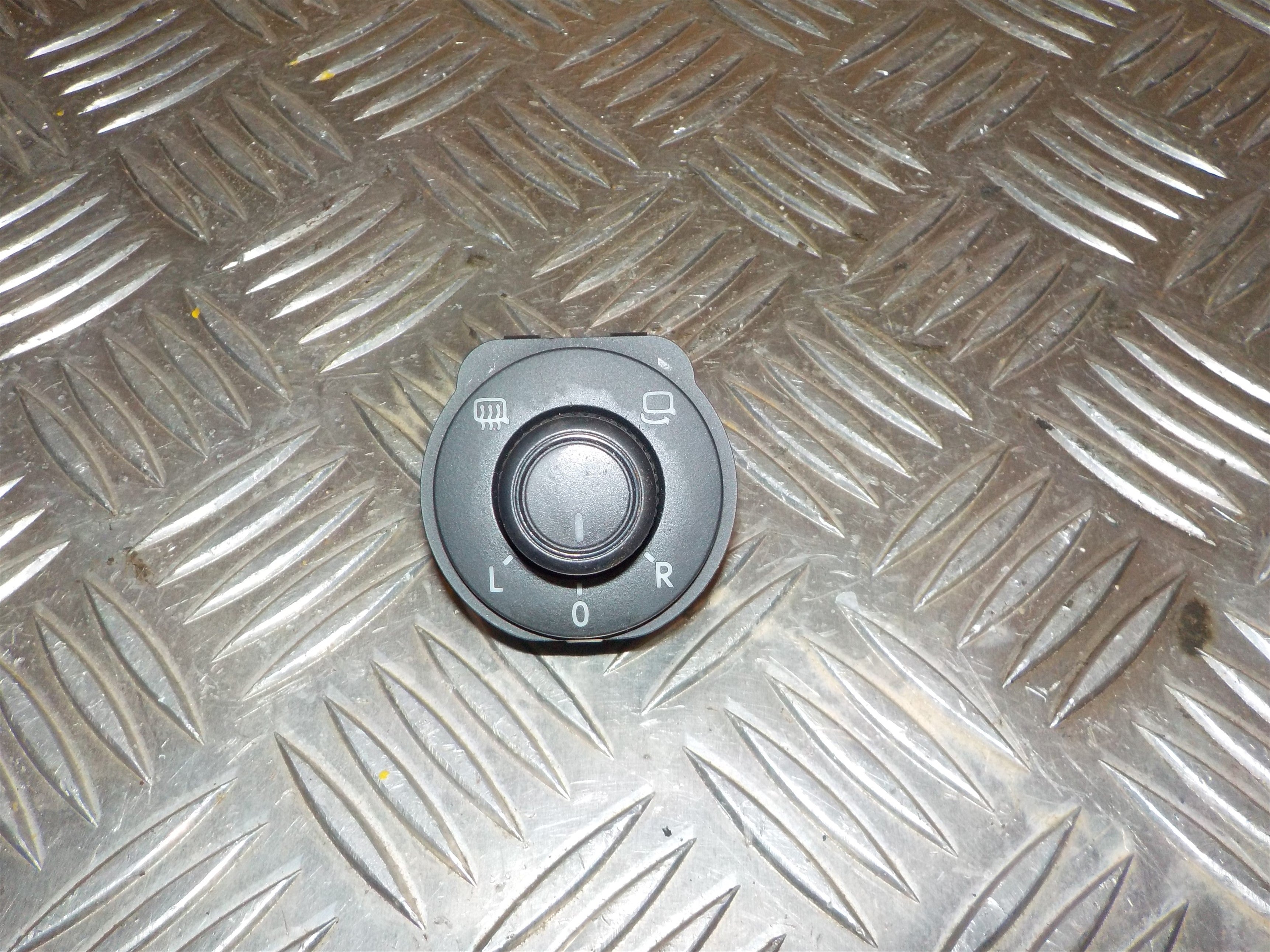 VW Polo 6C Kontakt Sidespejl Med OEM Nr. 6C1959565A Fra VW Ophugger