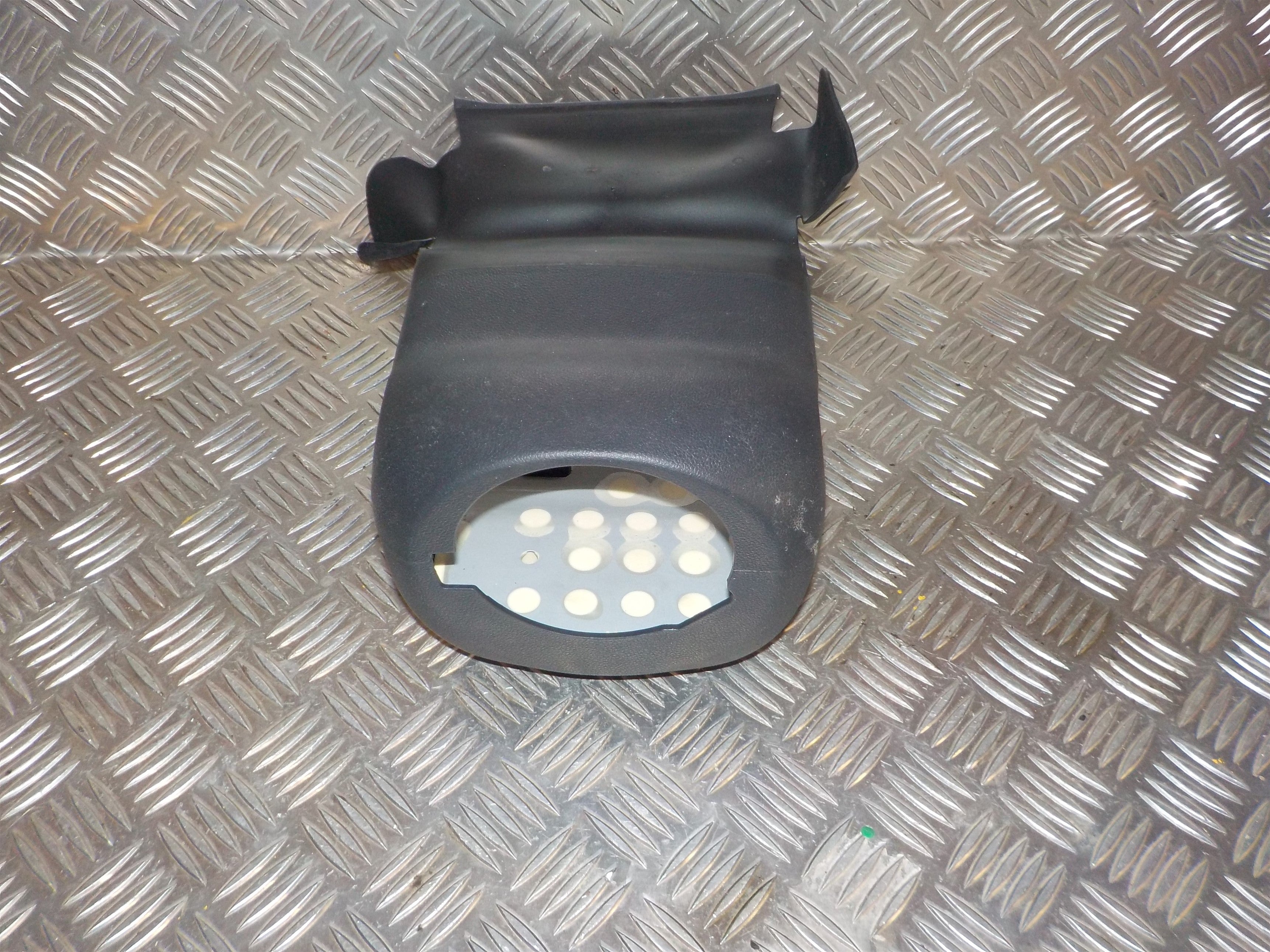 VW Polo 6C Ratafdækning Med OEM Nr. 6C0858560A82V Fra VW Ophugger