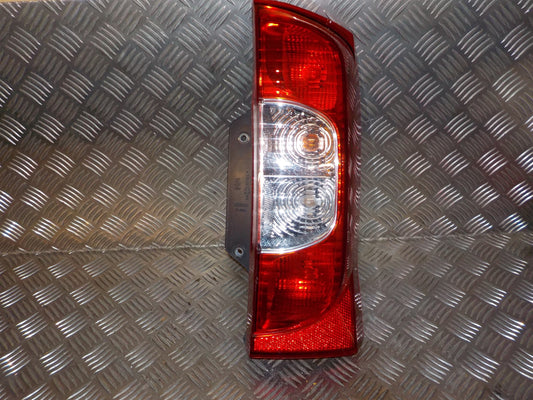 Peugeot Bipper Baglygte Med OEM Nr. Ophugger Fra Peugeot Ophugger