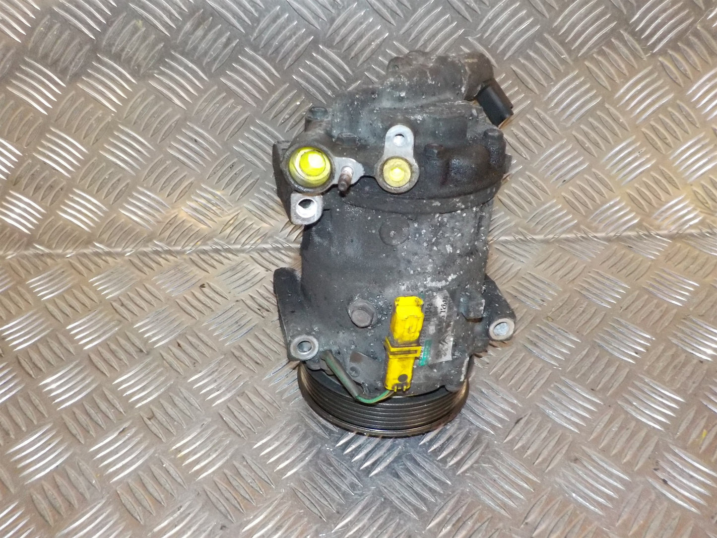 Peugeot 407 Aircondition Pumpe Med OEM Nr. 6453WY Fra Peugeot Ophugger