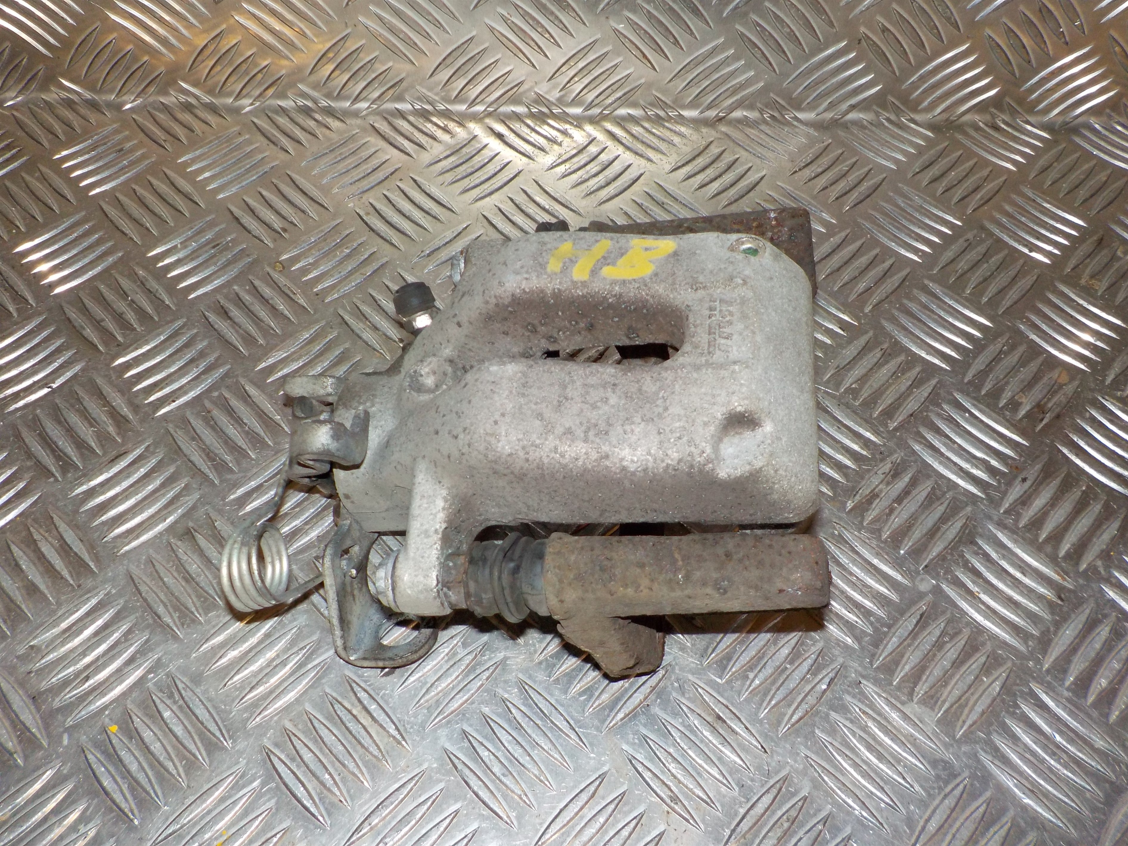 Peugeot 407 Bremsekaliber Hb Med OEM Nr. 4401G5 Fra Peugeot Ophugger