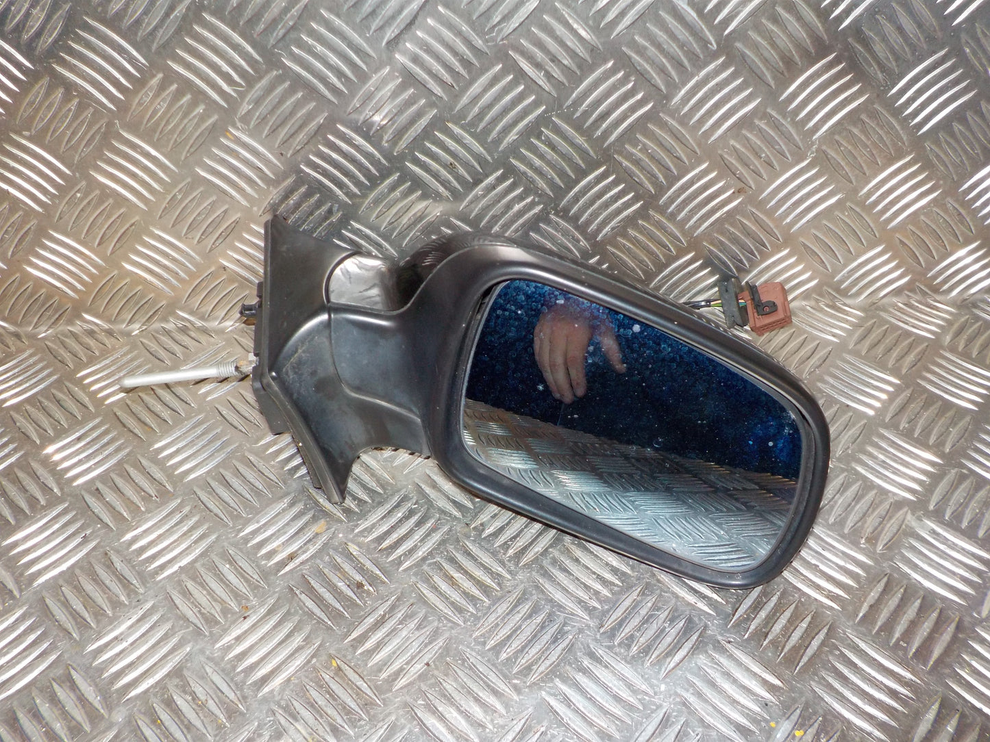 Peugeot 407 Sidespejl Med OEM Nr. 8149VA Fra Peugeot Ophugger