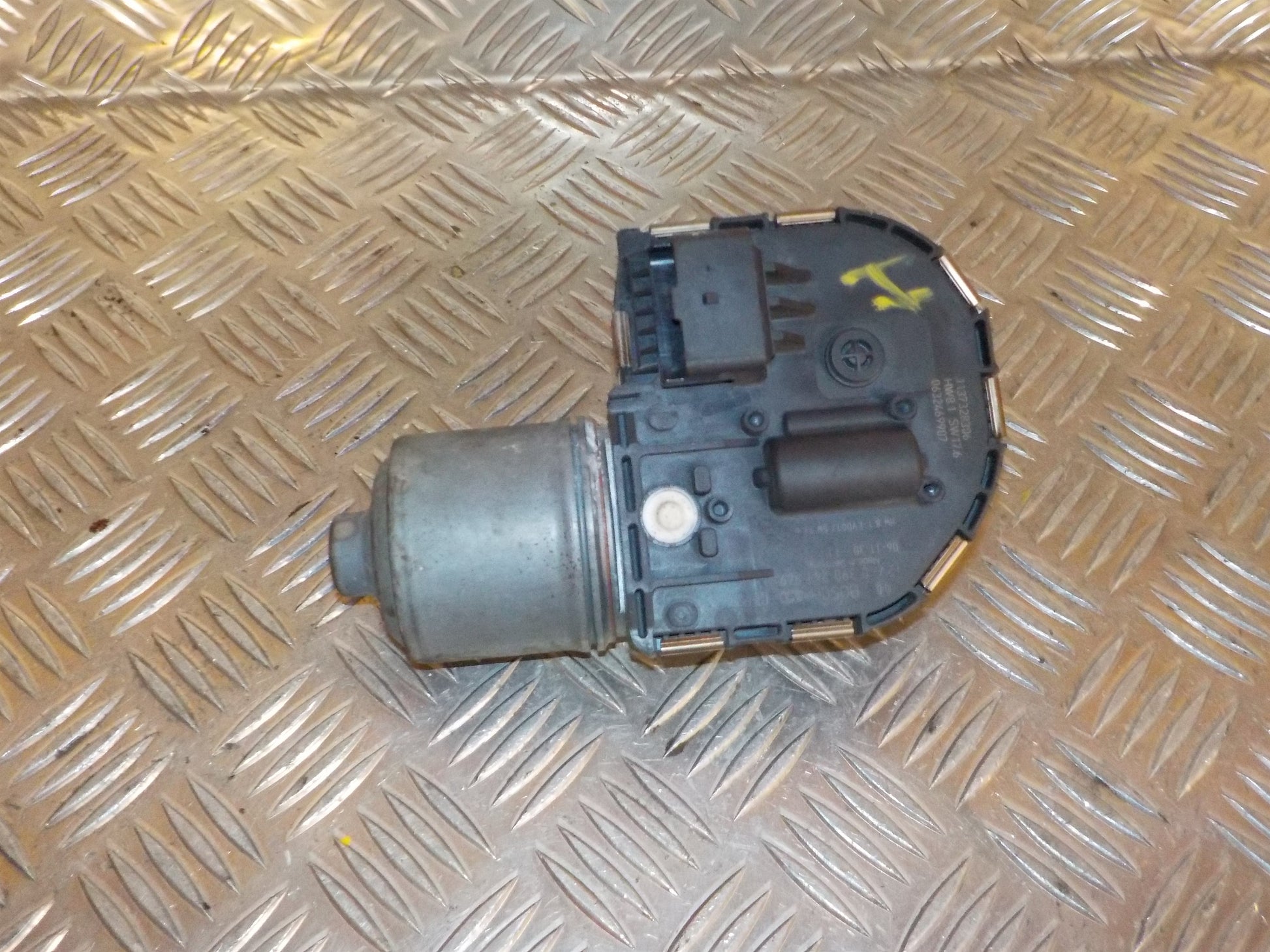 Peugeot 407 Viskermotor Med OEM Nr. 6405GP Fra Peugeot Ophugger