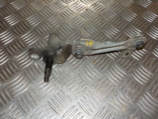 Peugeot 407 Viskertræk Med OEM Nr. Ophugger Fra Peugeot Ophugger