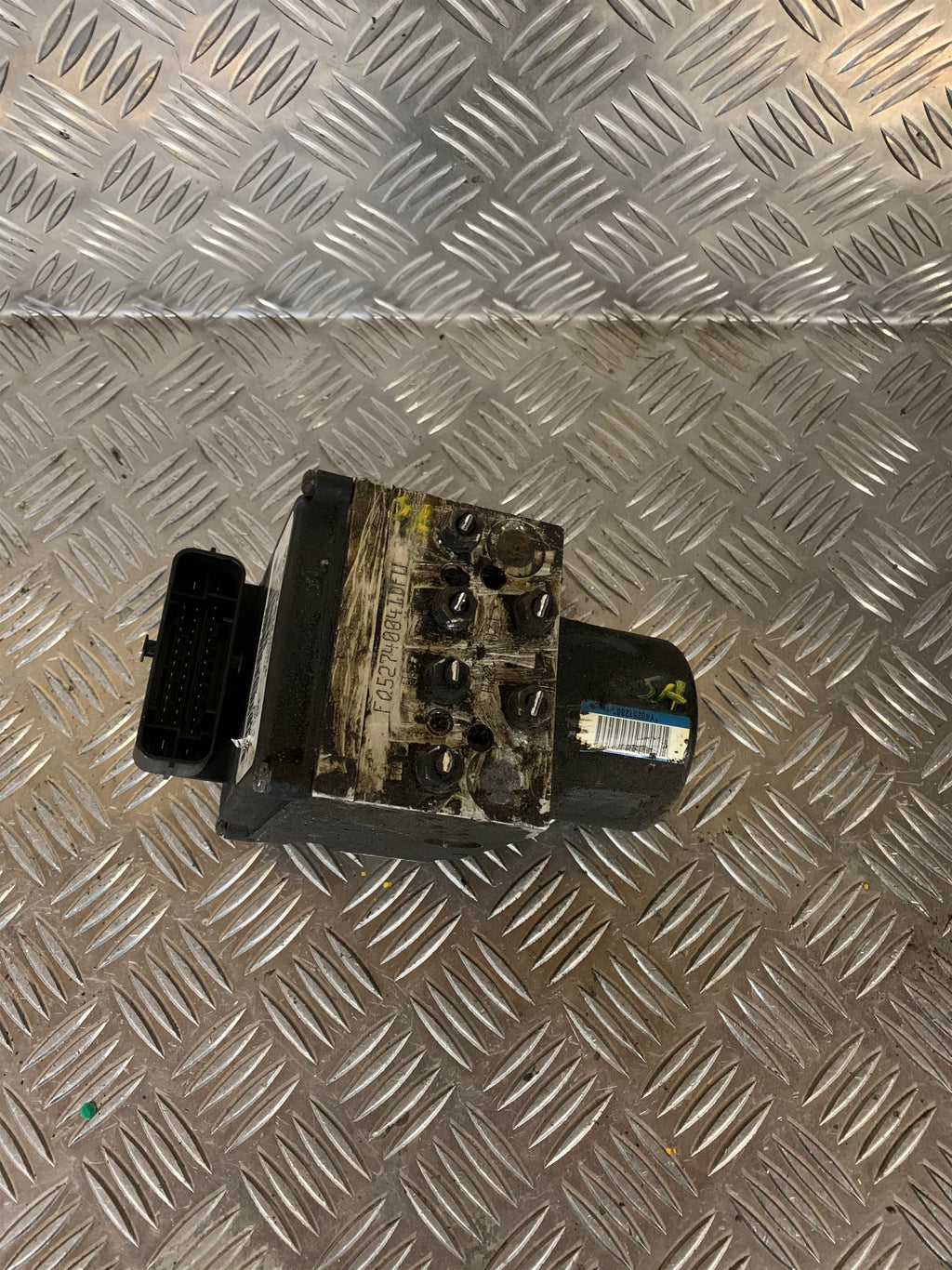 VW Passat 3C ABS Pumpe Med OEM Nr. 3C0614095P Fra VW Ophugger