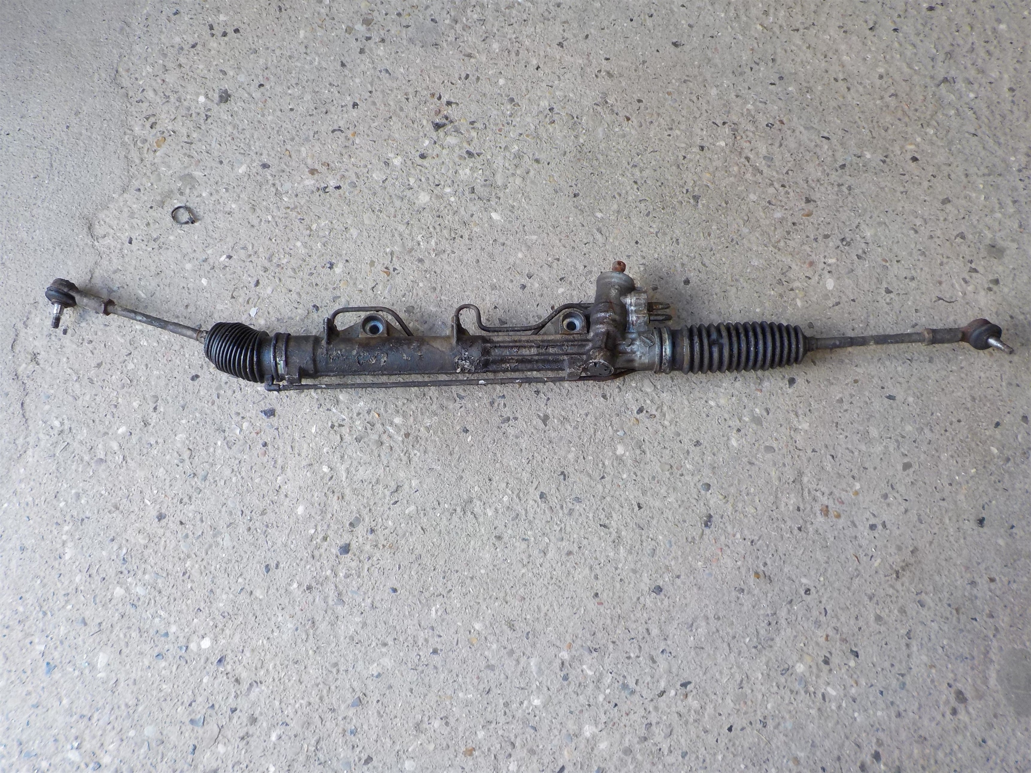 Ford Ka Tandstang Med OEM Nr. Ophugger Fra Ford Ophugger