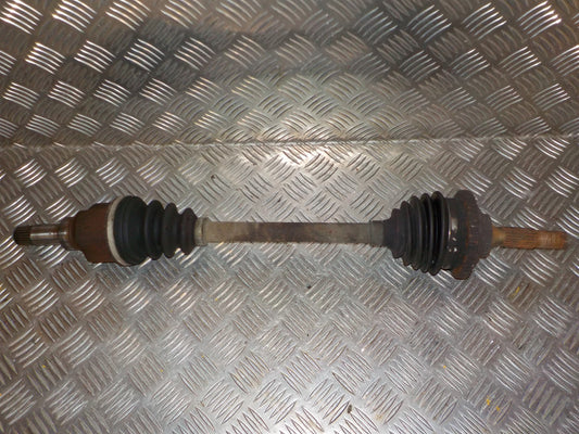 Peugeot 206+ Trækaksel For V Med OEM Nr. 3272XJ Fra Peugeot Ophugger