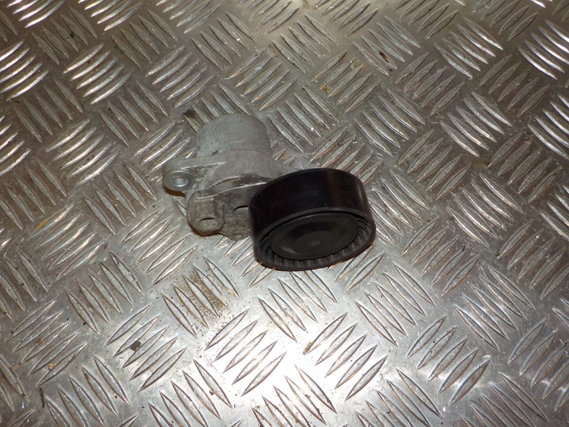 VW Polo 6C Remstrammer Med OEM Nr. 04E145299E Fra VW Ophugger