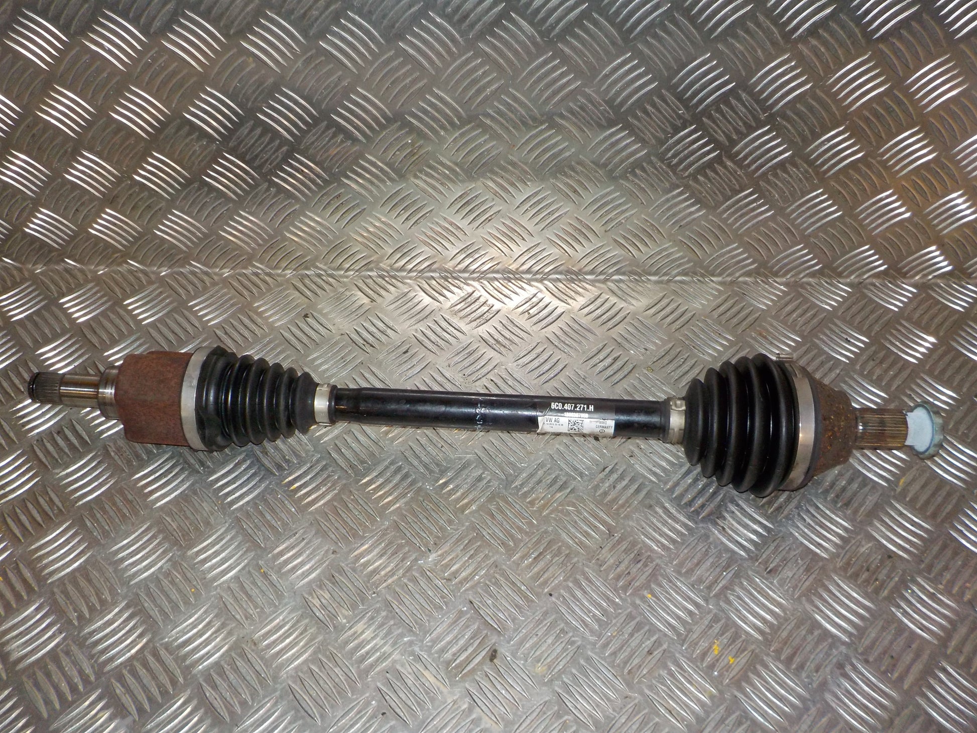 VW Polo 6C Trækaksel For V Med OEM Nr. 6C0407271H Fra VW Ophugger