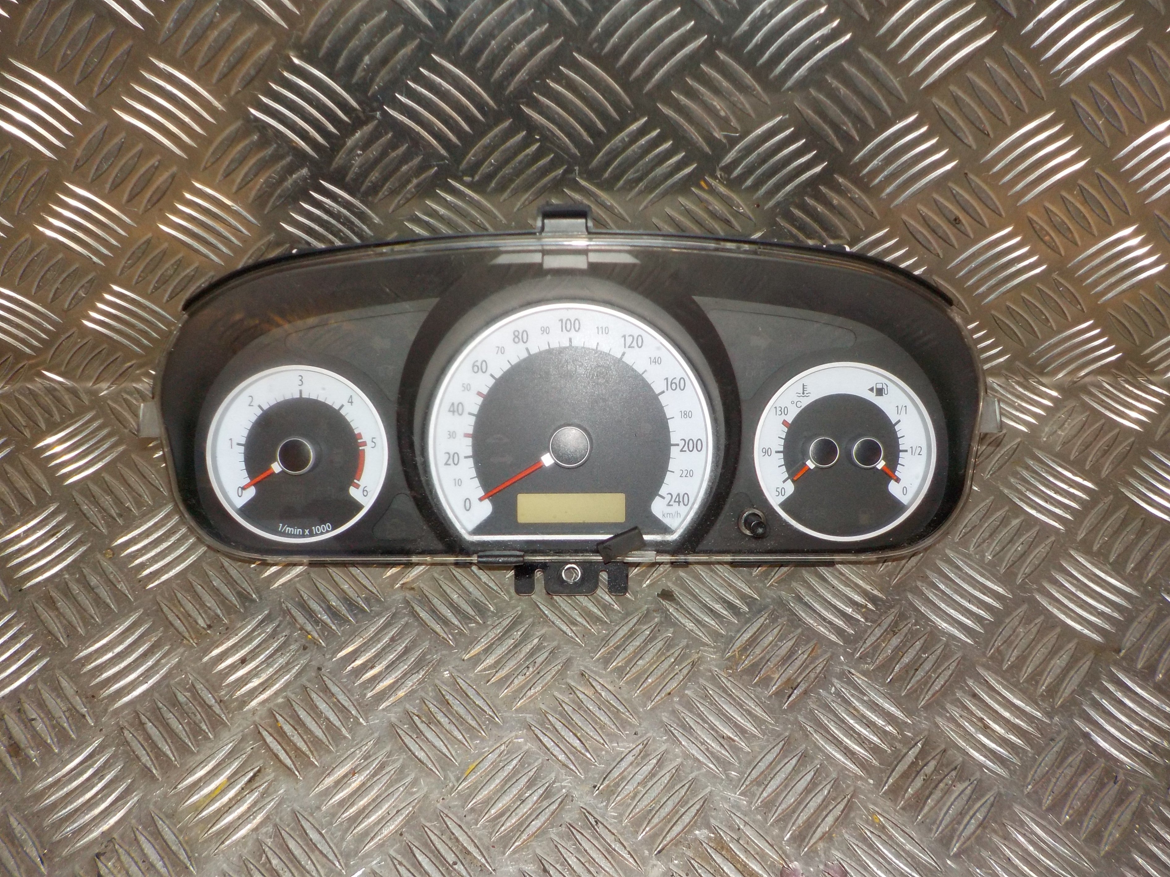 Kia Ceed Speedometer - Instrument Med OEM Nr. 940031H130 Fra Kia Ophugger