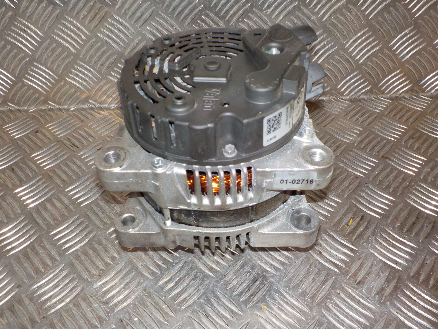 Peugeot 206 Generator Med OEM Nr. 57055H Fra Peugeot Ophugger