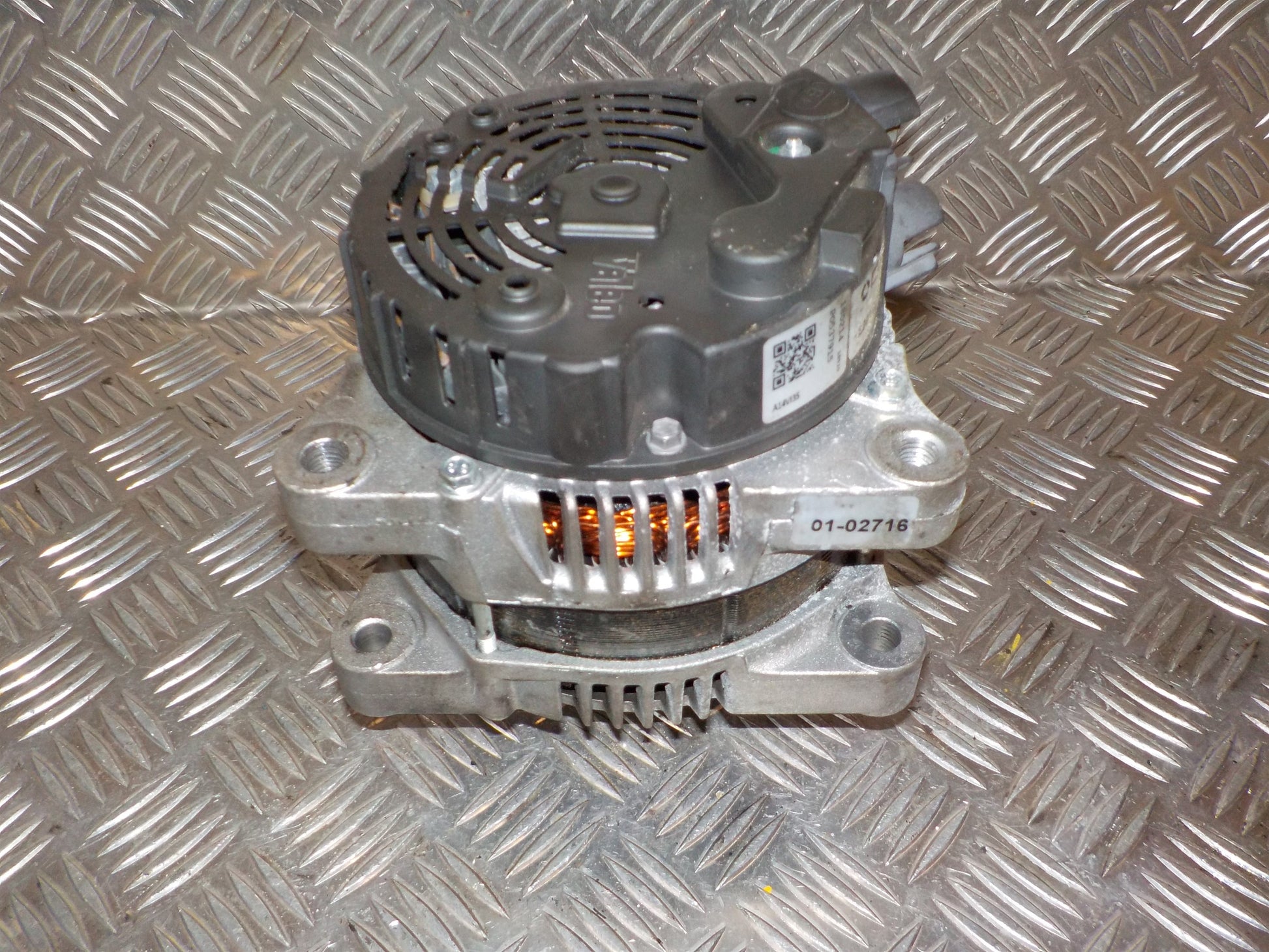 Peugeot 206 Generator Med OEM Nr. 57055H Fra Peugeot Ophugger