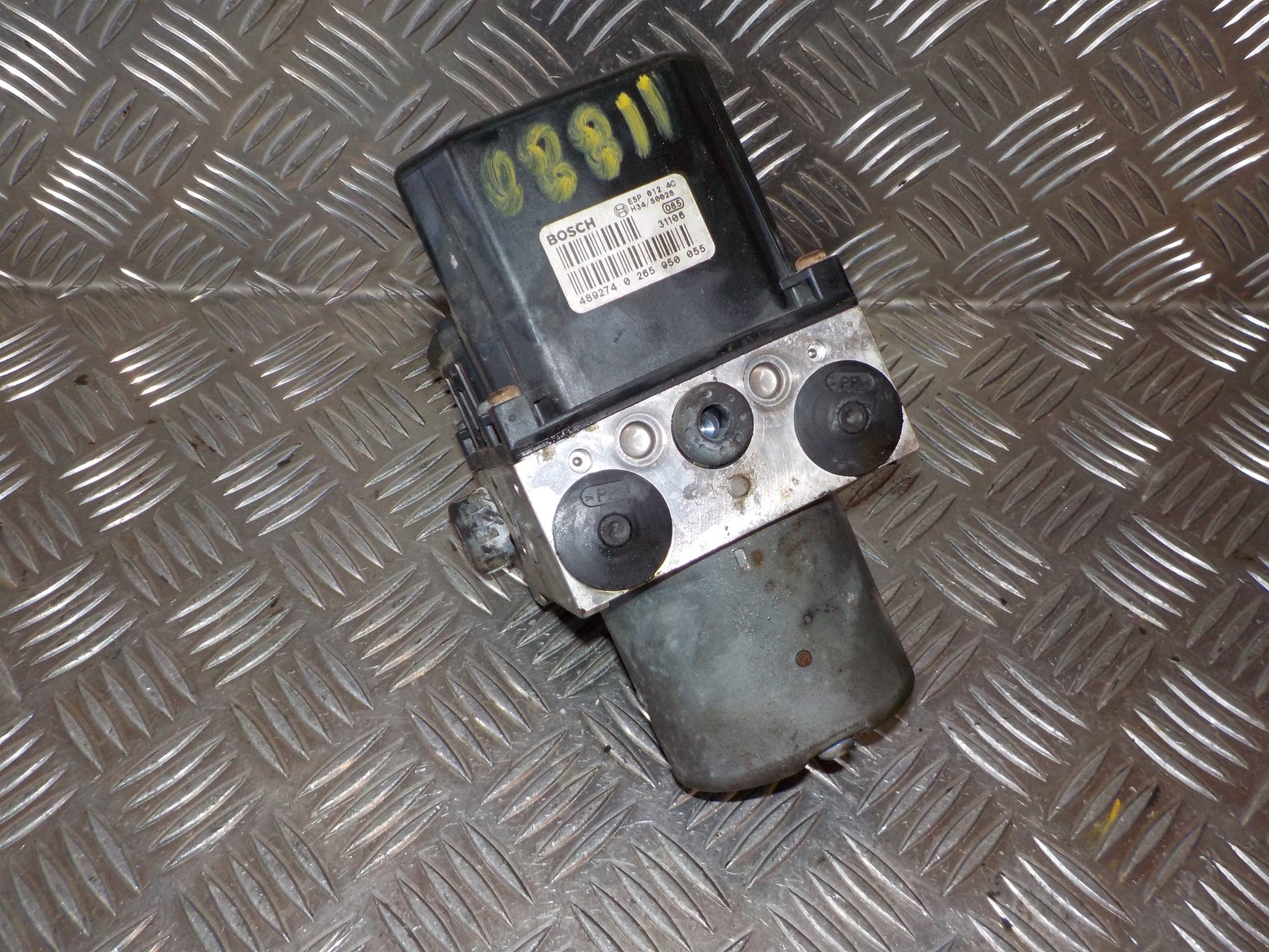 VW Passat 3B Abs Pumpe Med OEM Nr. 4B0614517J Fra VW Ophugger