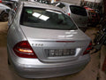 Mercedes C W203 Pluk-Selv-Bil Med OEM Nr. Ophugger Fra Mercedes Ophugger