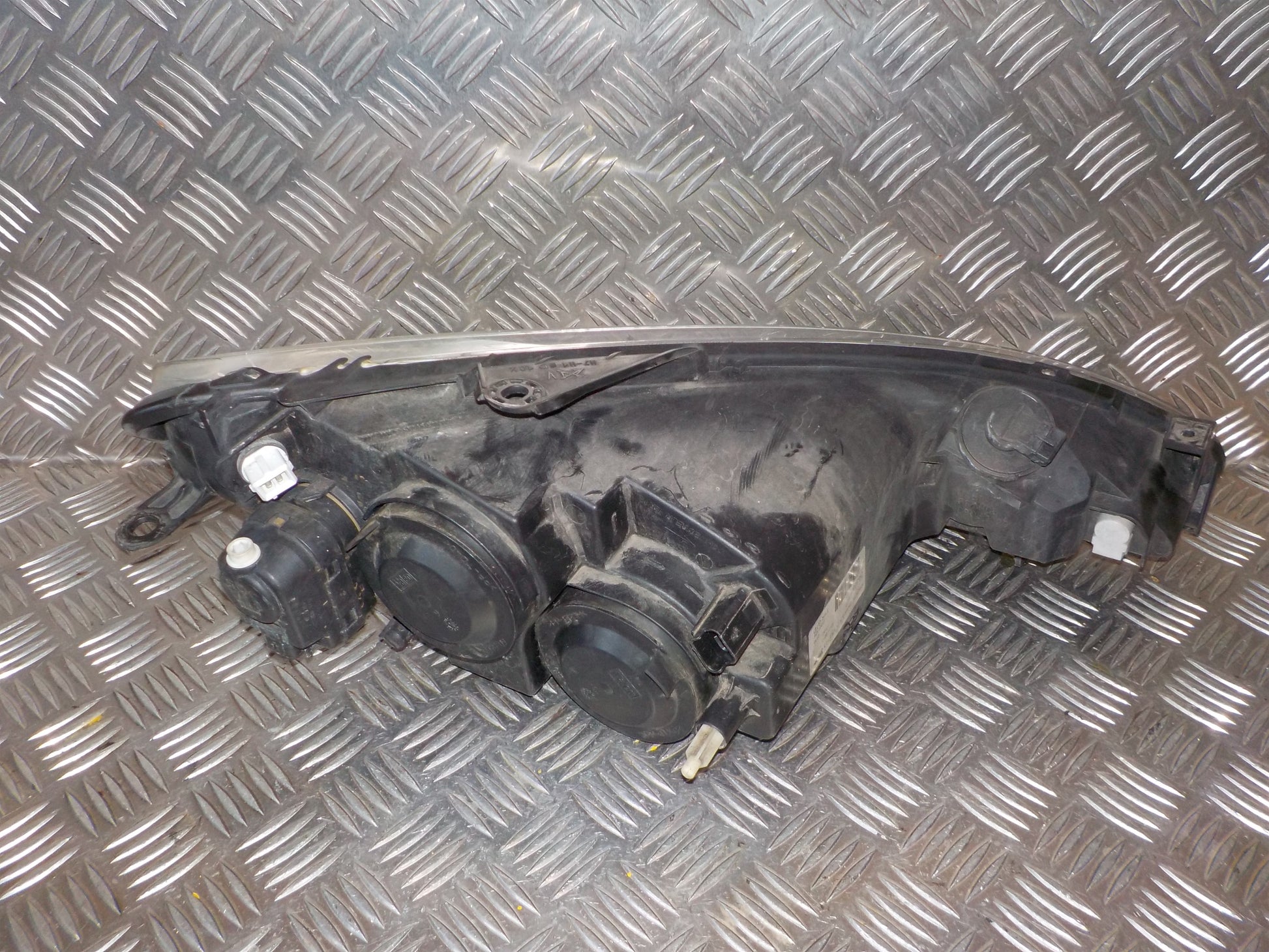 Peugeot 206 Forlygte Med OEM Nr. 6208A0 Fra Peugeot Ophugger