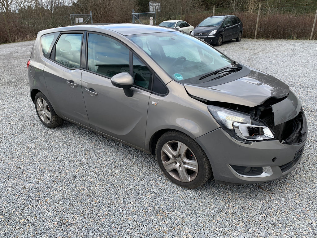 Opel Meriva B Pluk-Selv-Bil Med OEM Nr. Ophugger Fra Opel Ophugger