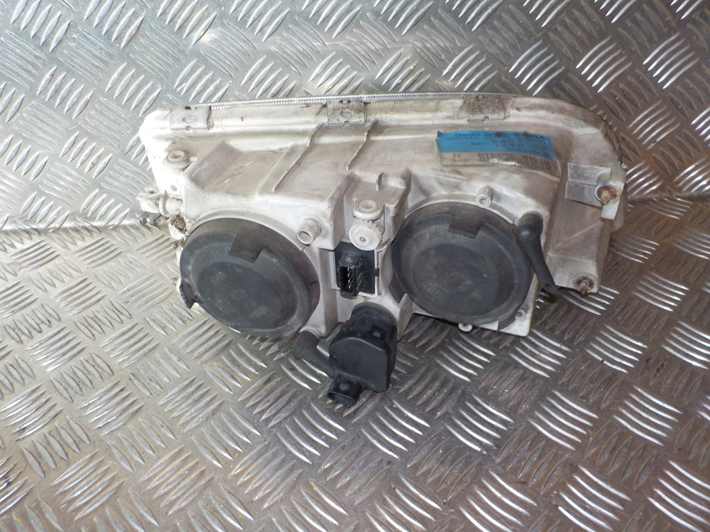 Volvo S40/V40 Forlygte Med OEM Nr. 30899680 Fra Volvo Ophugger