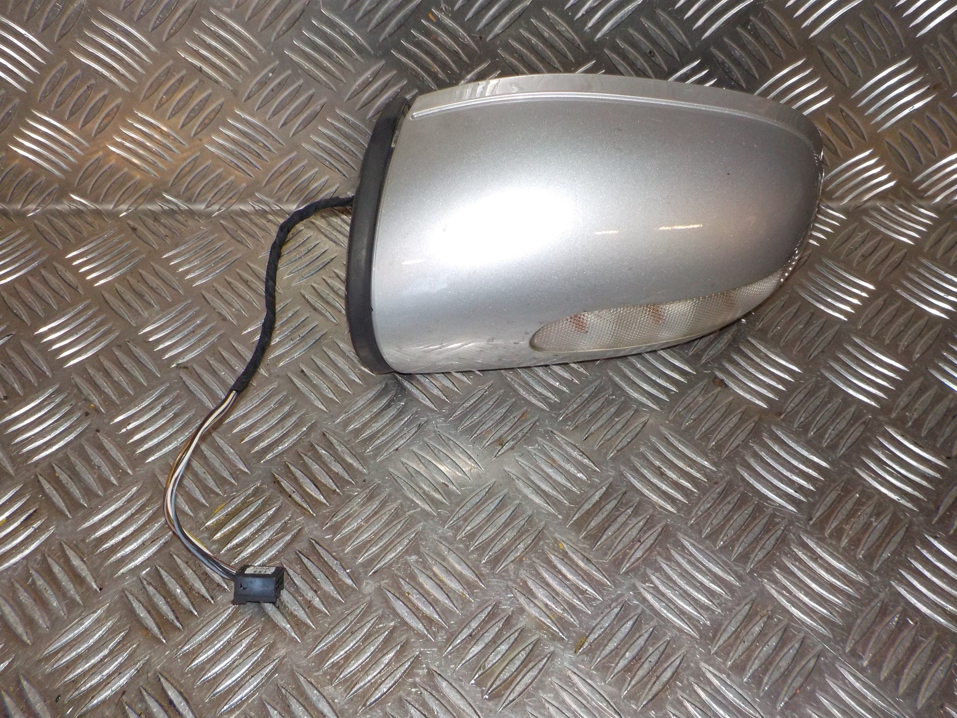 Mercedes C W203 Sidespejl Med OEM Nr. Ophugger Fra Mercedes Ophugger