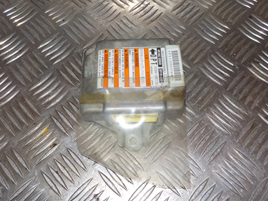 Suzuki Grand Vitara Airbag Elboks Med OEM Nr. Ophugger Fra Suzuki Ophugger