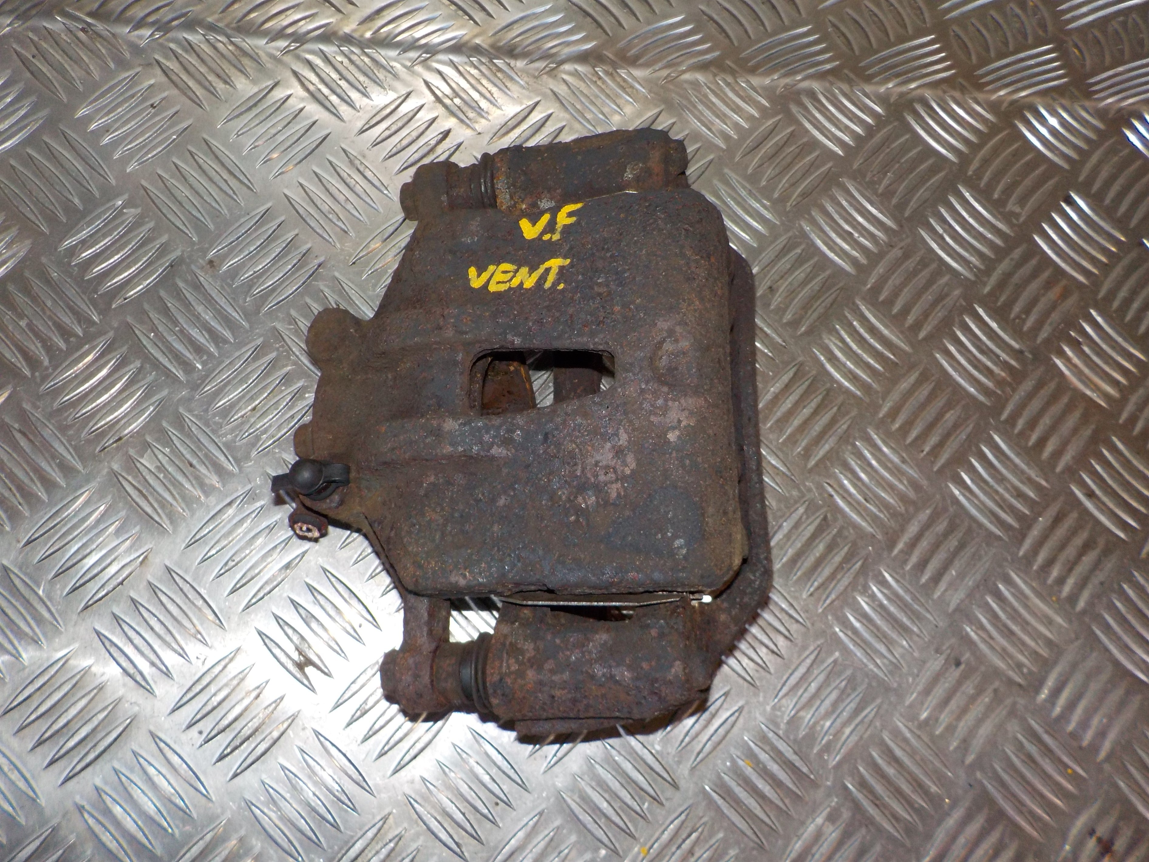 Hyundai I30 Km Bremsekaliber Vf Med OEM Nr. 581101H000 Fra Hyundai Ophugger