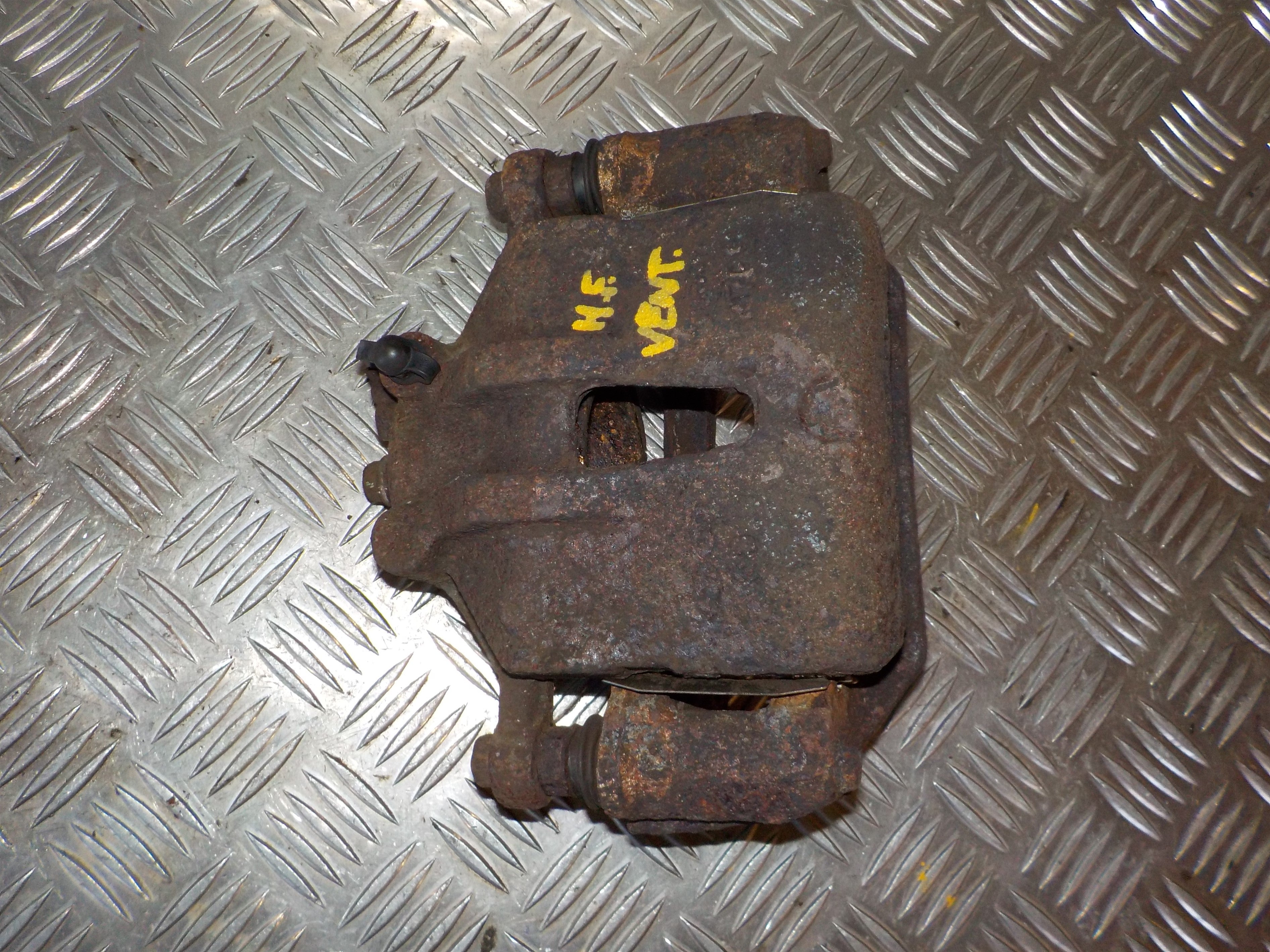 Hyundai I30 Km Bremsekaliber Hf Med OEM Nr. 581301H000 Fra Hyundai Ophugger