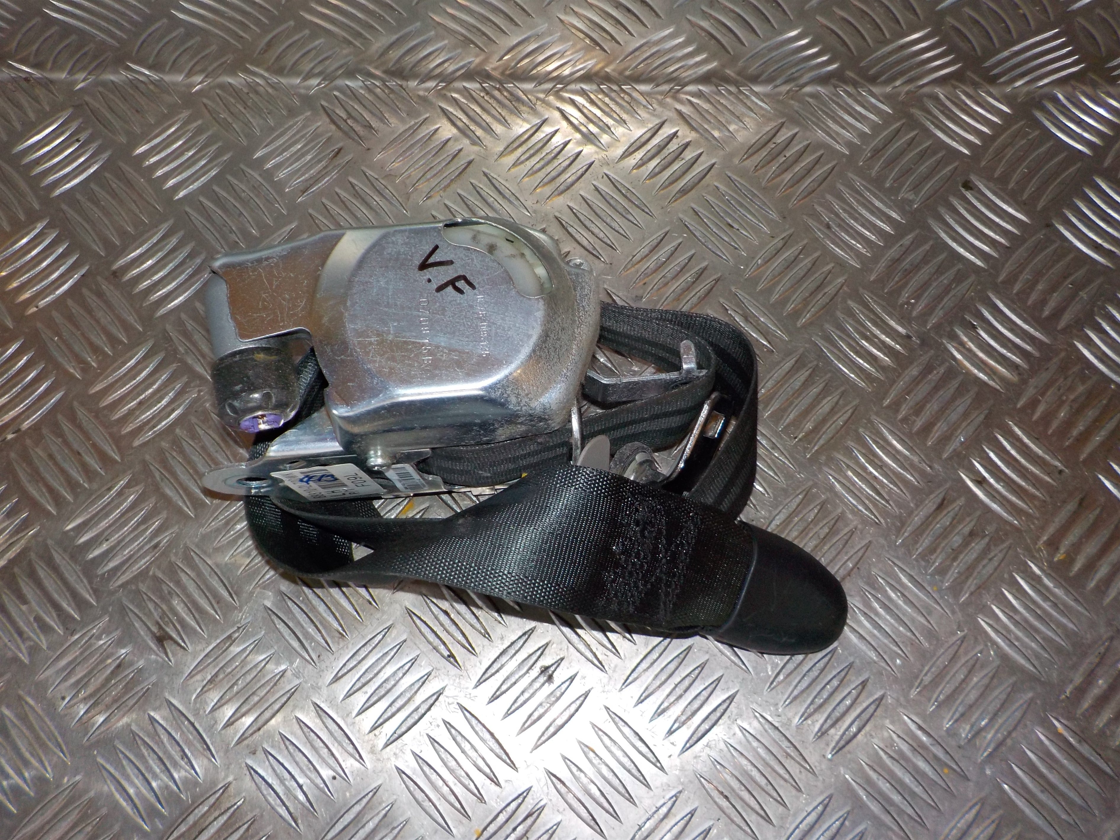 Hyundai I30 Km Sikkerhedsseler For Med OEM Nr. 888102L700WK Fra Hyundai Ophugger