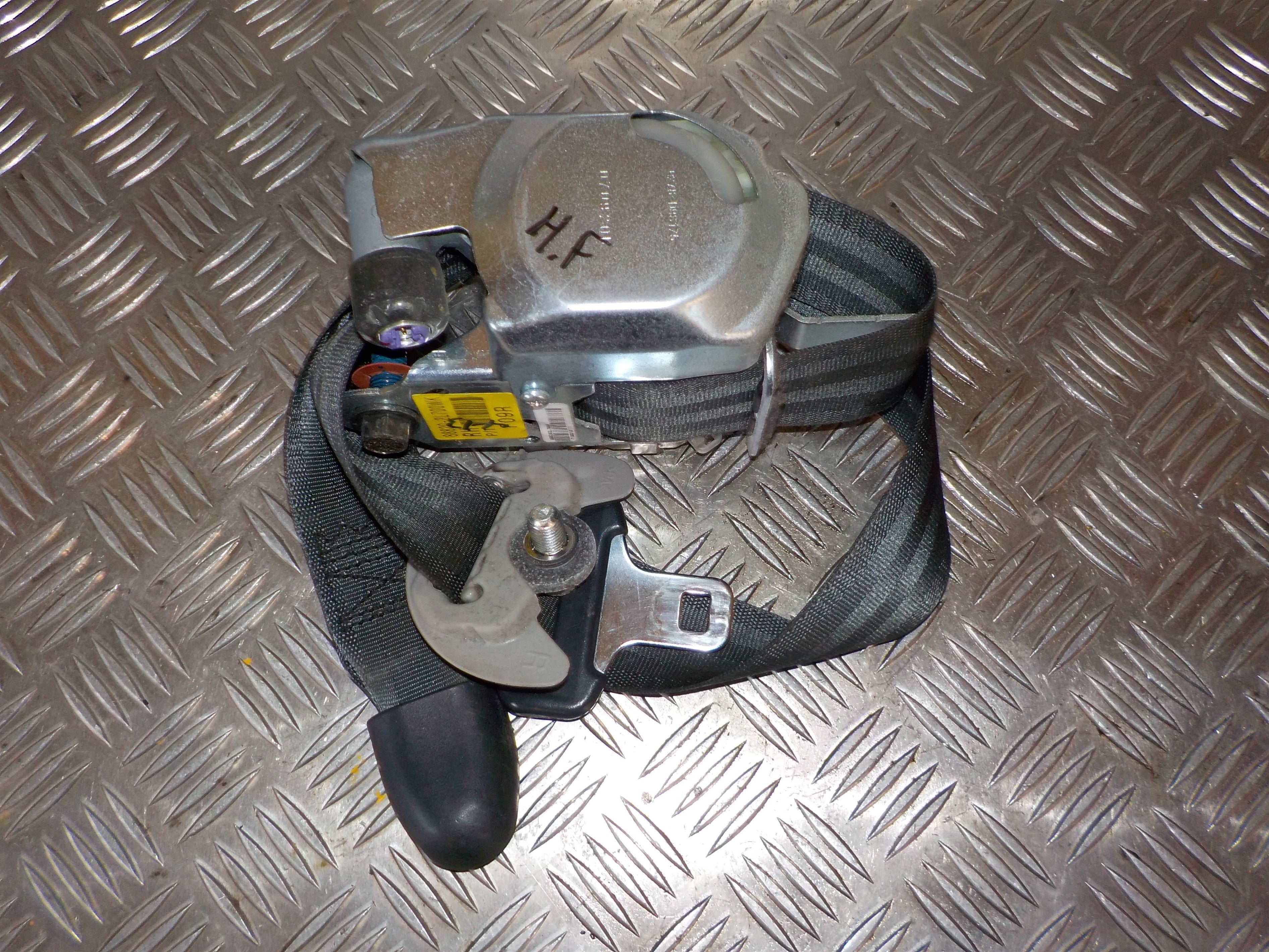 Hyundai I30 Km Sikkerhedsseler For Med OEM Nr. 888202L700WK Fra Hyundai Ophugger