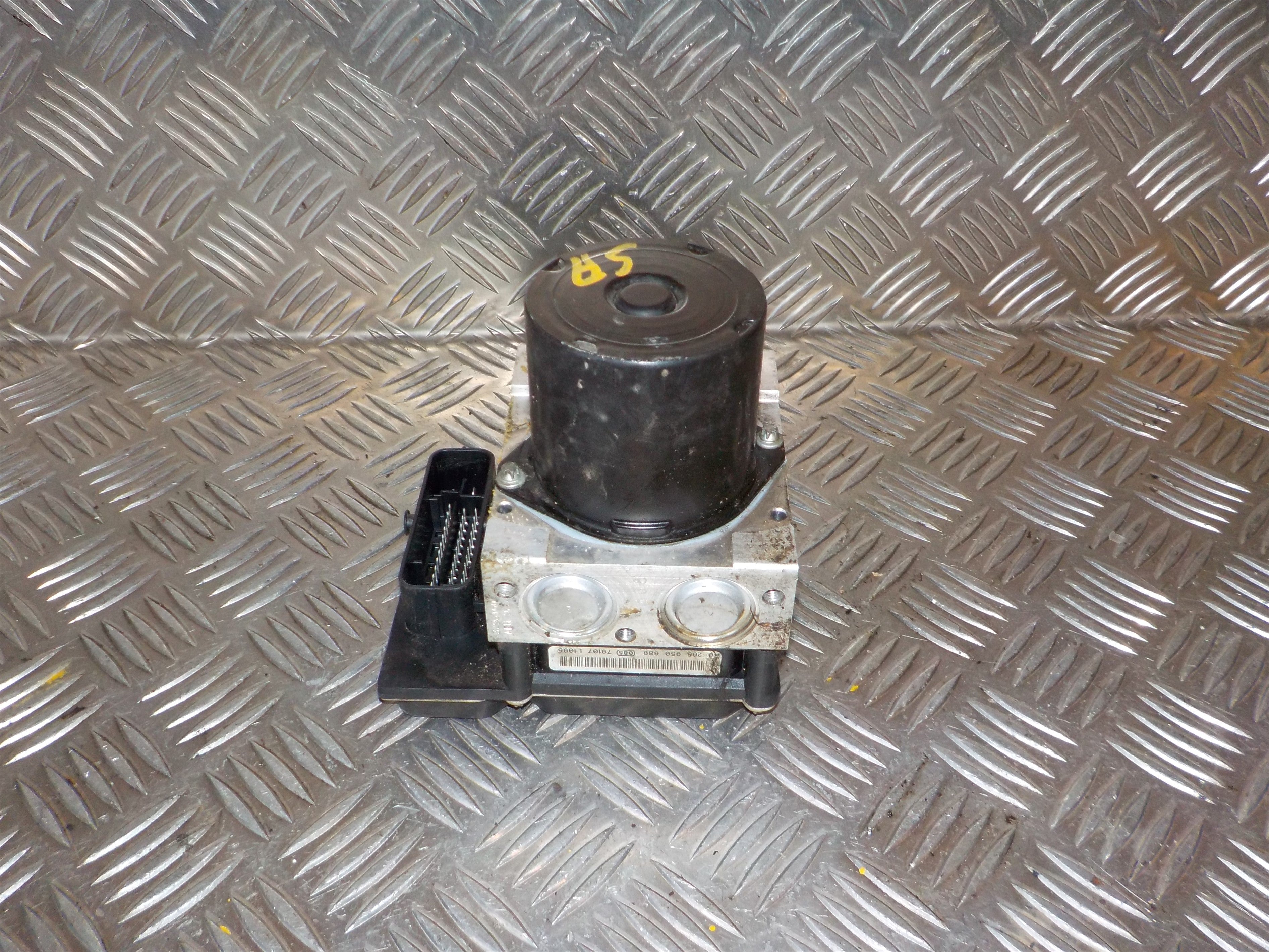 Skoda Fabia ABS Pumpe Med OEM Nr. 0265234575 Fra Skoda Ophugger