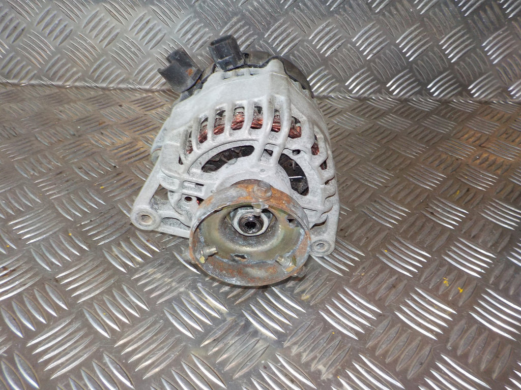 Ford Focus Generator Med OEM Nr. R98AB10300JC1 Fra Ford Ophugger
