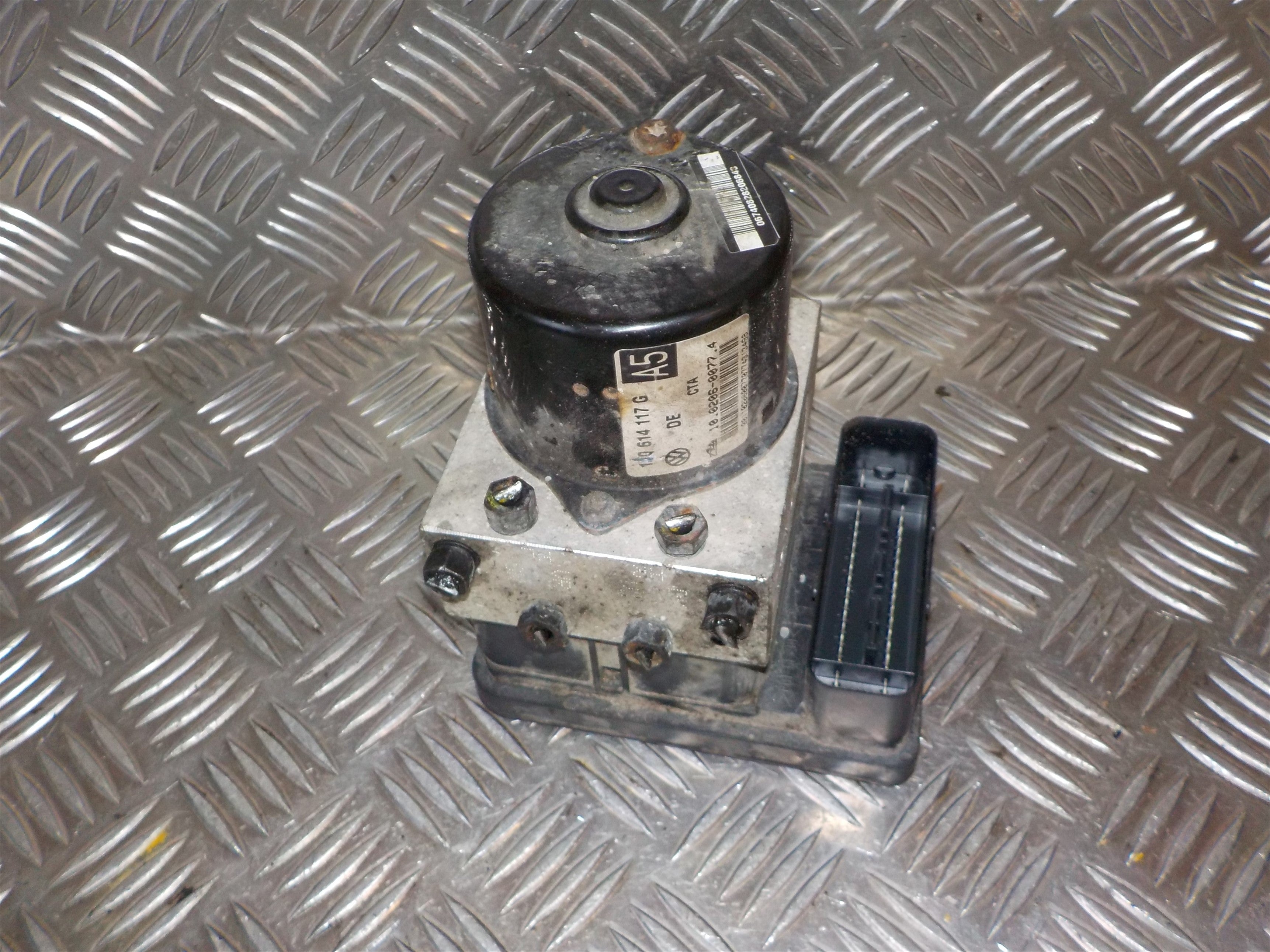 Skoda Octavia ABS Pumpe Med OEM Nr. 1C0907379L Fra Skoda Ophugger