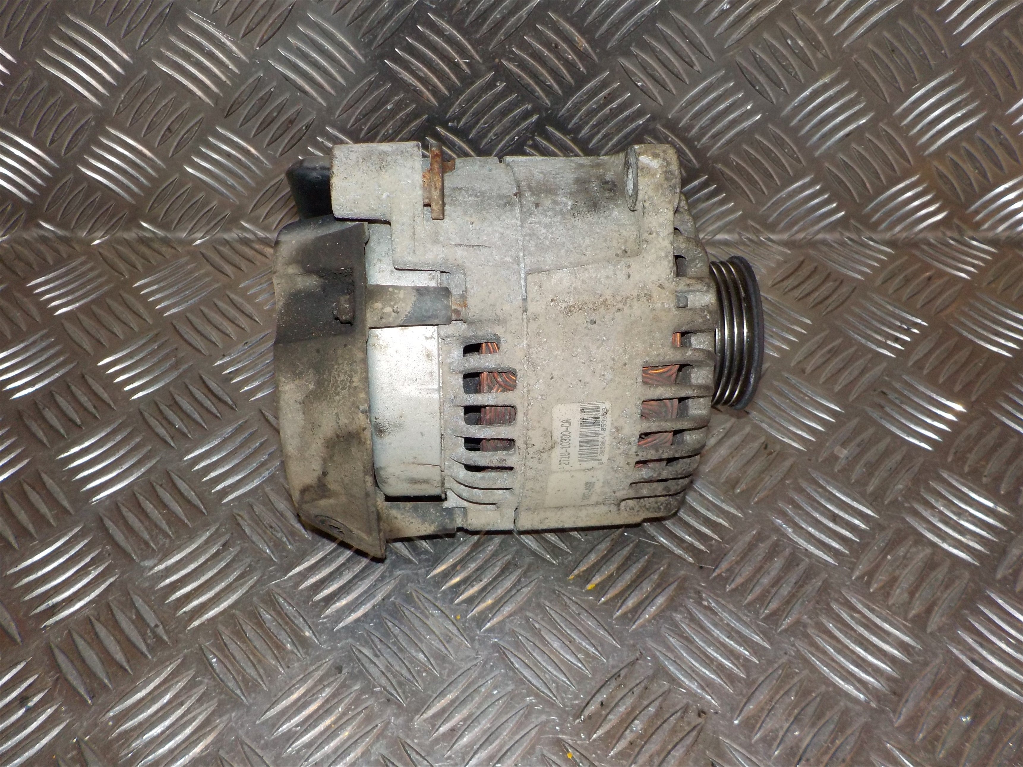 Ford Transit Connect Generator Med OEM Nr. 2T1U300CA Fra Ford Ophugger