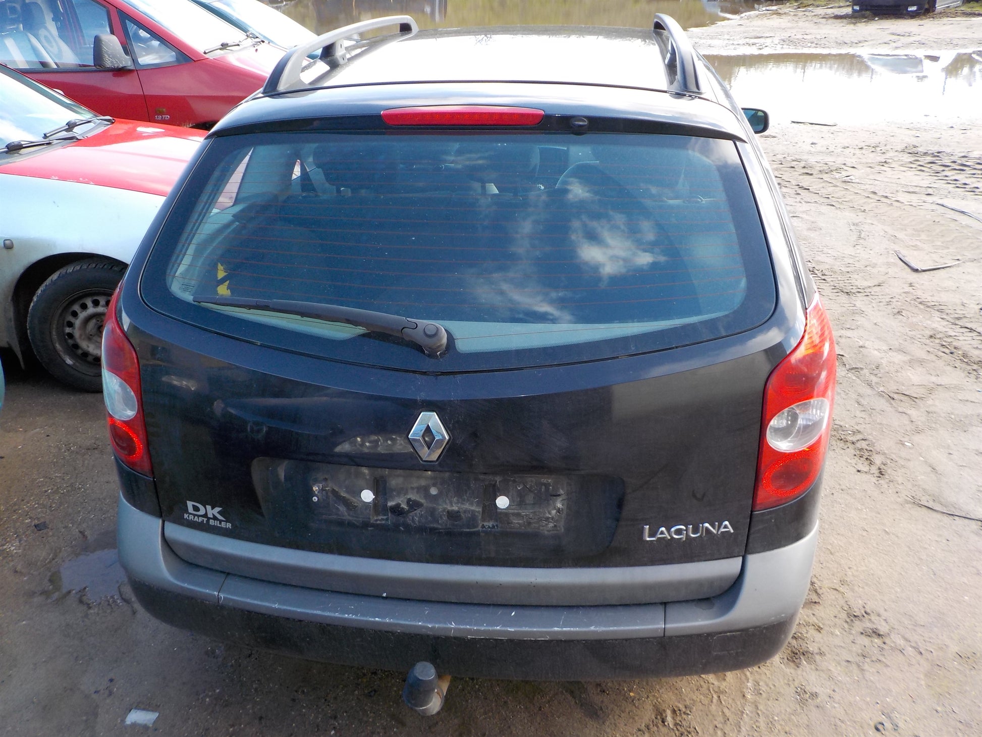 Renault Laguna 2 Pluk-Selv-Bil Med OEM Nr. Ophugger Fra Renault Ophugger