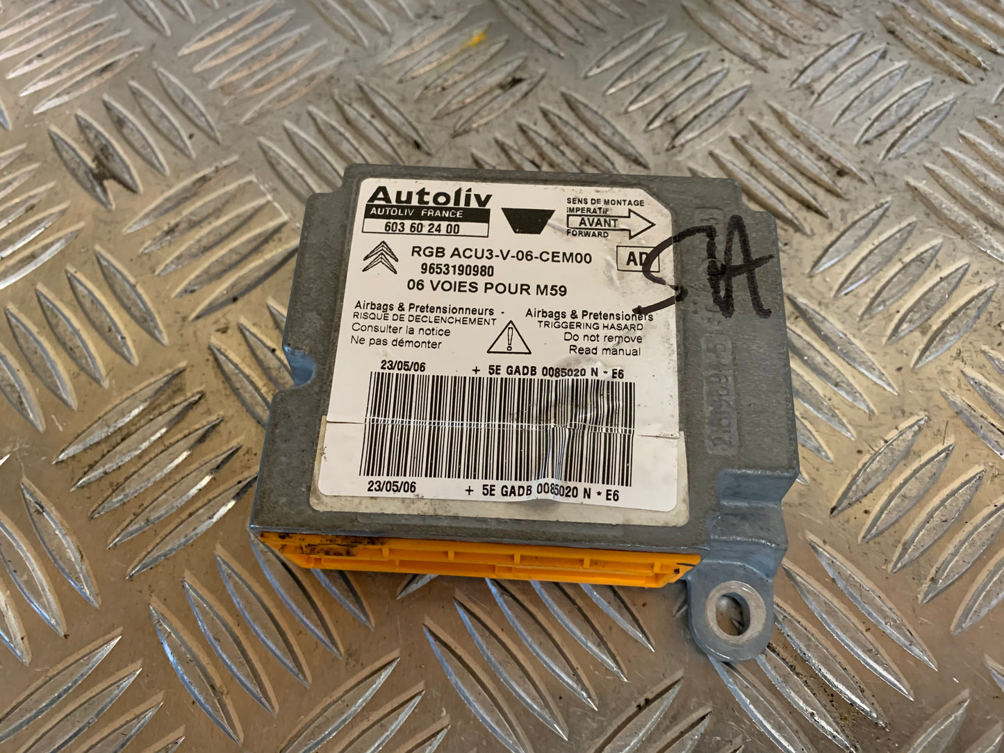 Peugeot Partner Airbag Elboks Med OEM Nr. Ophugger Fra Peugeot Ophugger