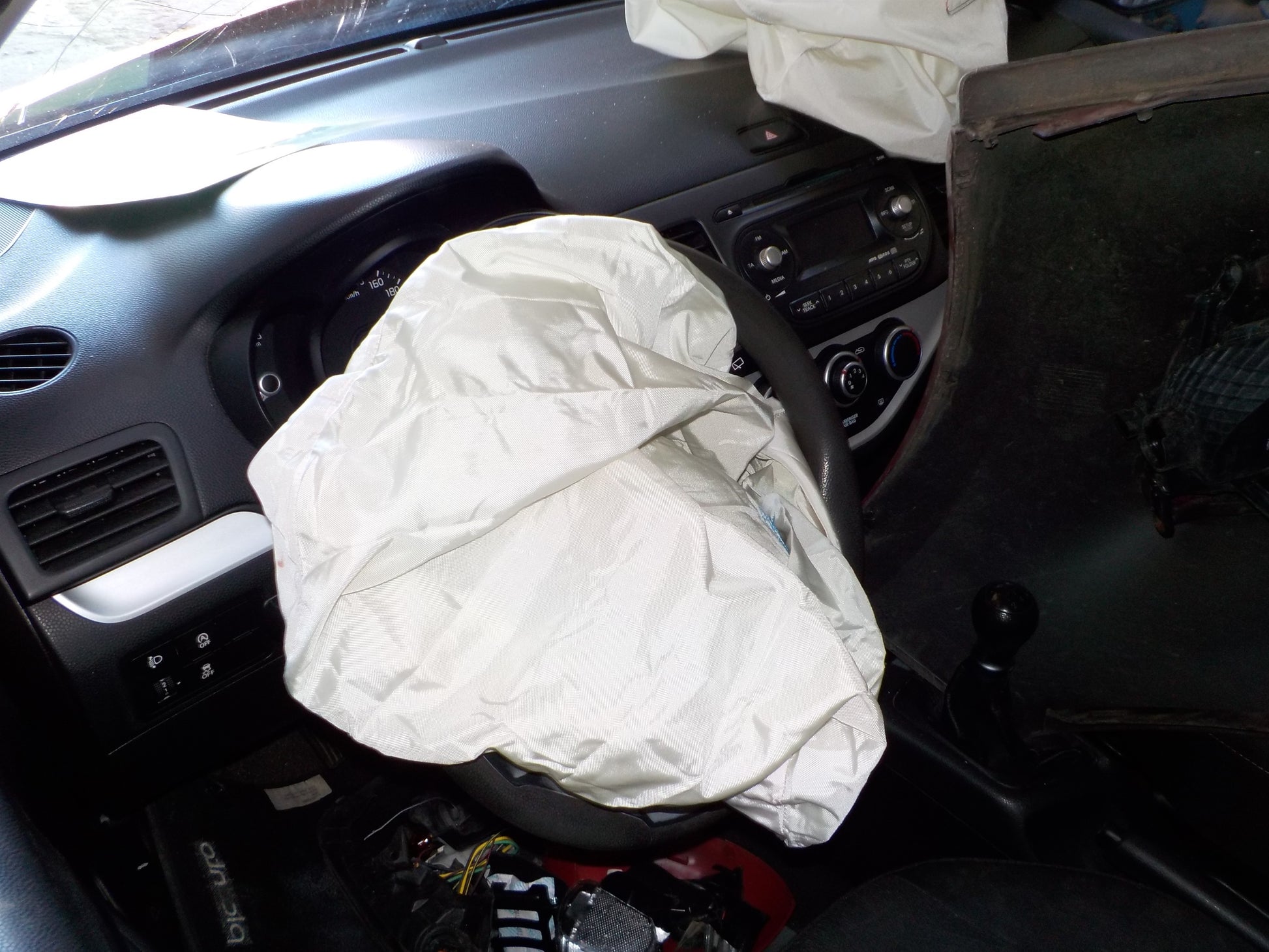 Kia Picanto Pluk-Selv-Bil Med OEM Nr. Ophugger Fra Kia Ophugger