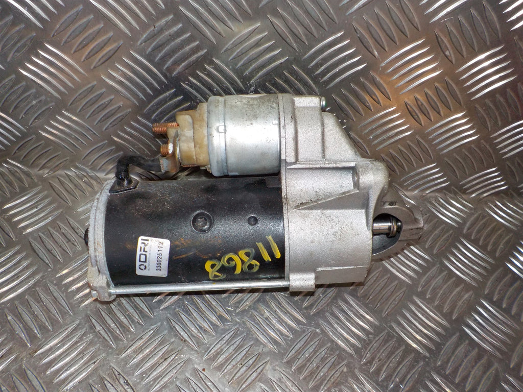 Nissan Primera P12 Starter Med OEM Nr. 0200012 Fra Nissan Ophugger