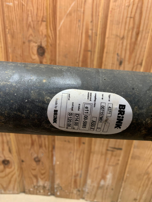 VW Transporter T5 1.Fac: Okt 2009/Jul 2015 Anhængertræk, Fastmont Med OEM Nr. Ophugger Fra VW Ophugger