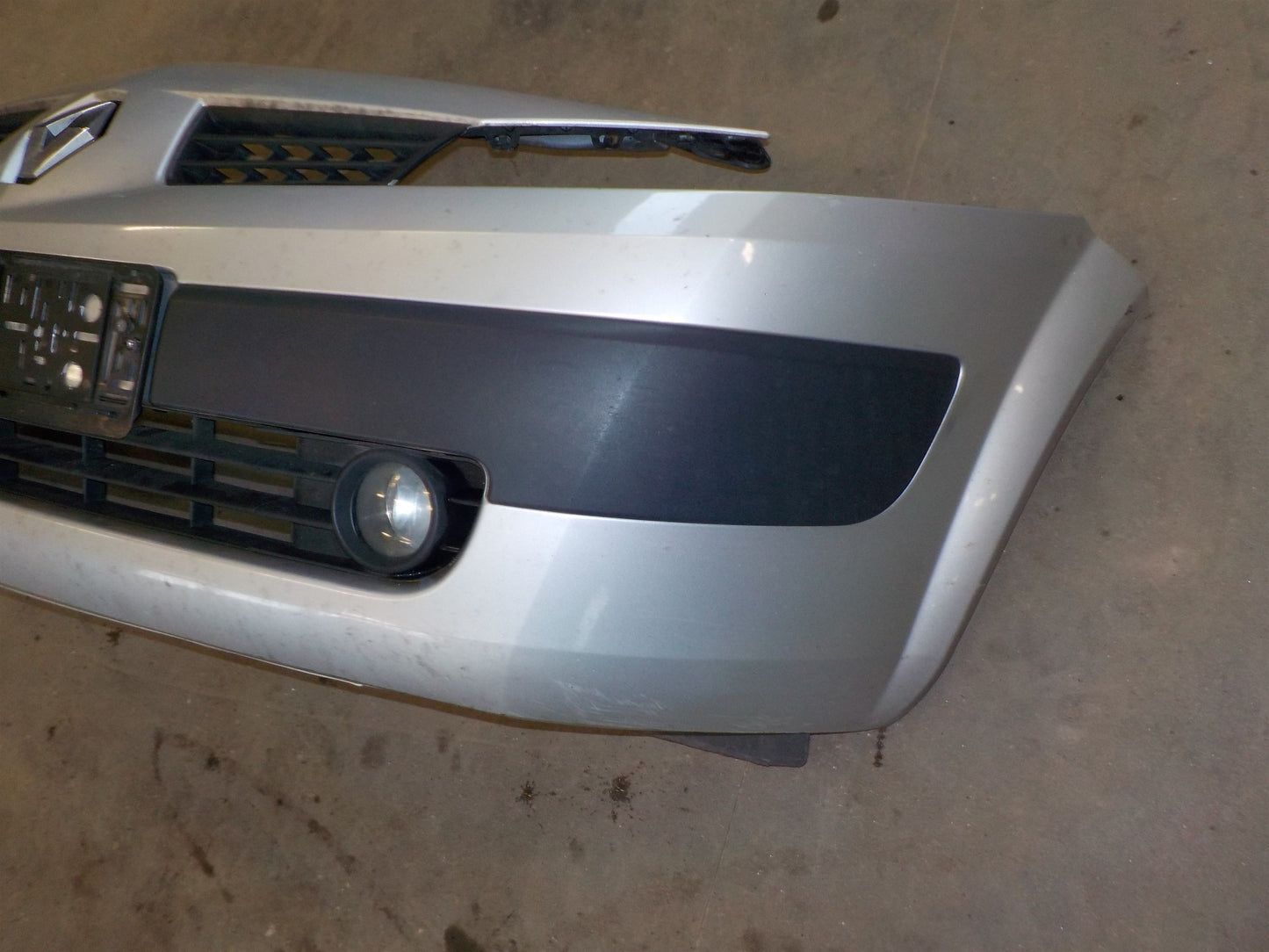 Renault Megane 2 Forkofanger Med OEM Nr. 7701474484 Fra Renault Ophugger