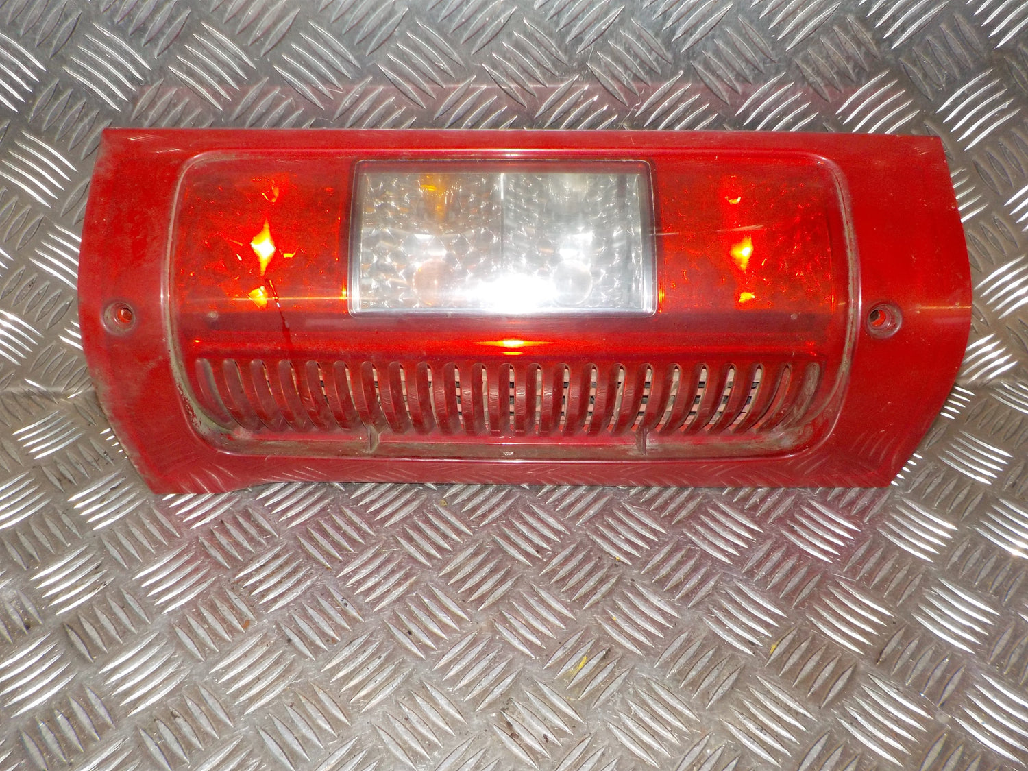 Peugeot Boxer Baglygte Med OEM Nr. 6351AV Fra Peugeot Ophugger