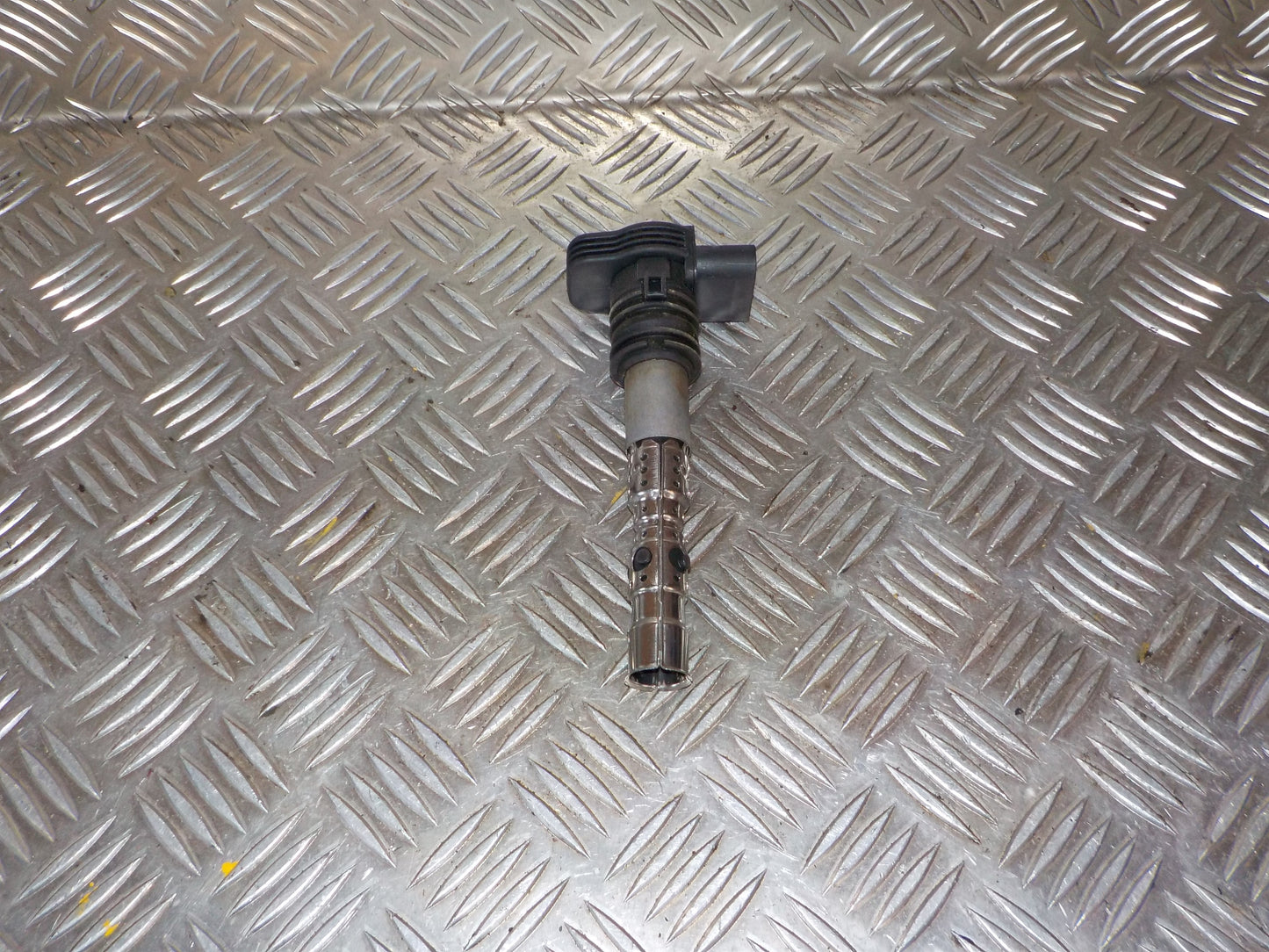VW Passat 3B Tændspole El Med OEM Nr. 06B905115R Fra VW Ophugger