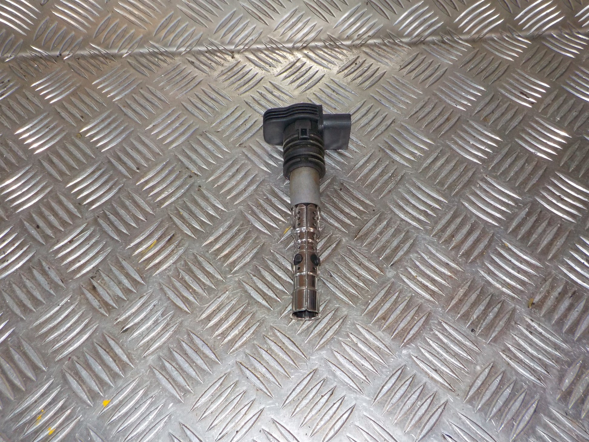 VW Passat 3B Tændspole El Med OEM Nr. 06B905115R Fra VW Ophugger