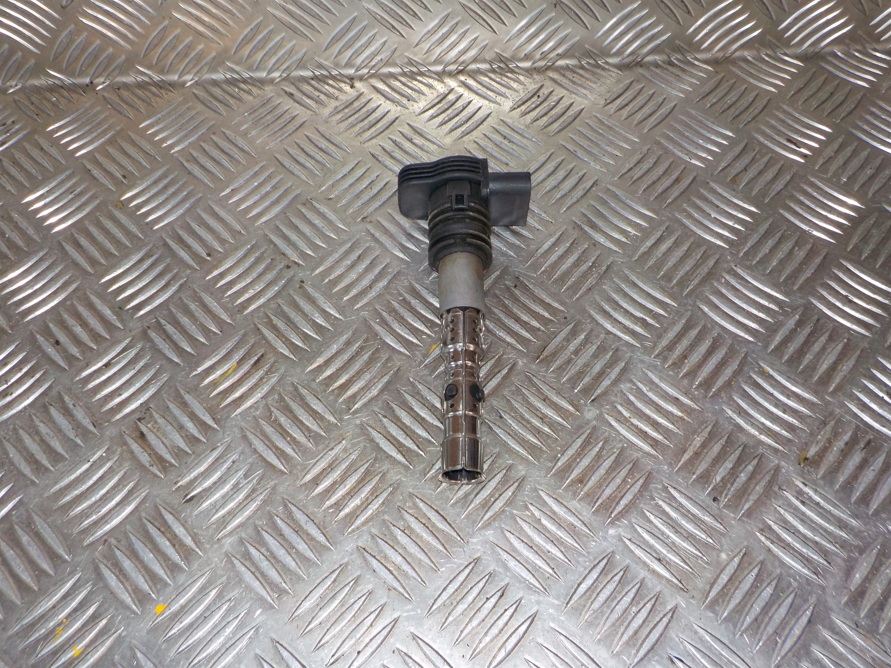 VW Passat 3B Tændspole El Med OEM Nr. 06B905115R Fra VW Ophugger