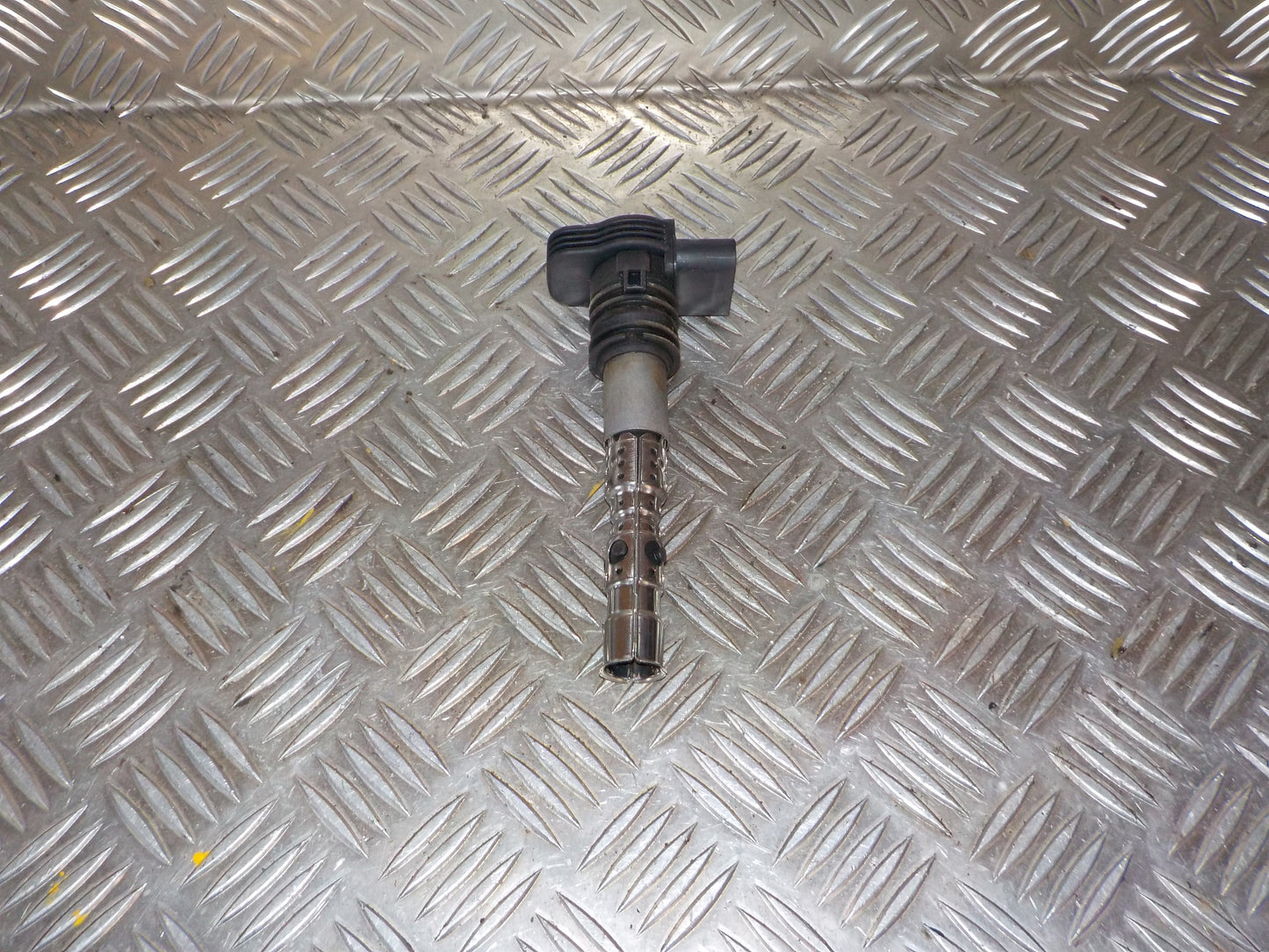 VW Passat 3B Tændspole El Med OEM Nr. 06B905115R Fra VW Ophugger