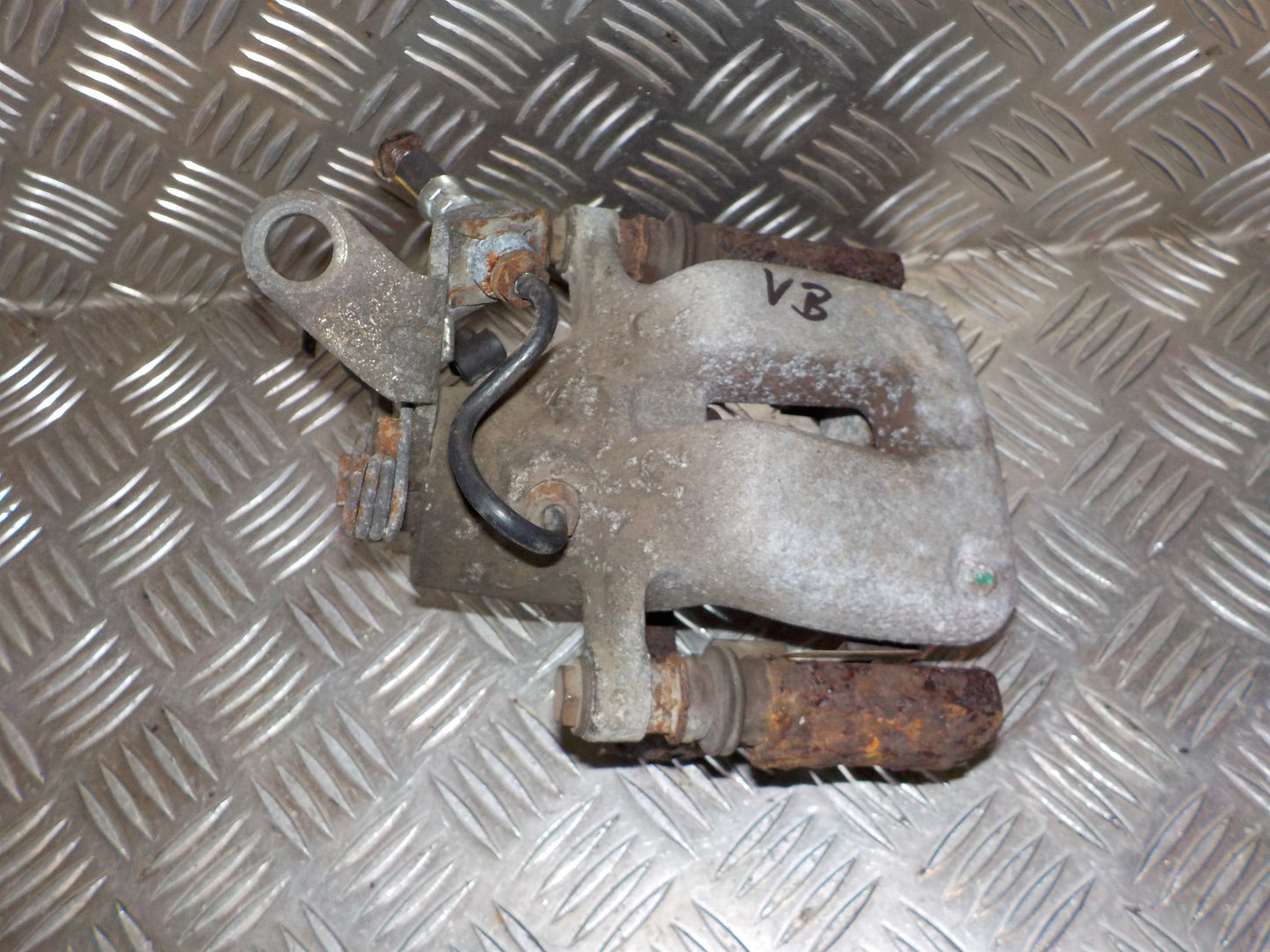 VW Touran 1T GP Bremsekaliber VB Med OEM Nr. 1K0615423M Fra VW Ophugger