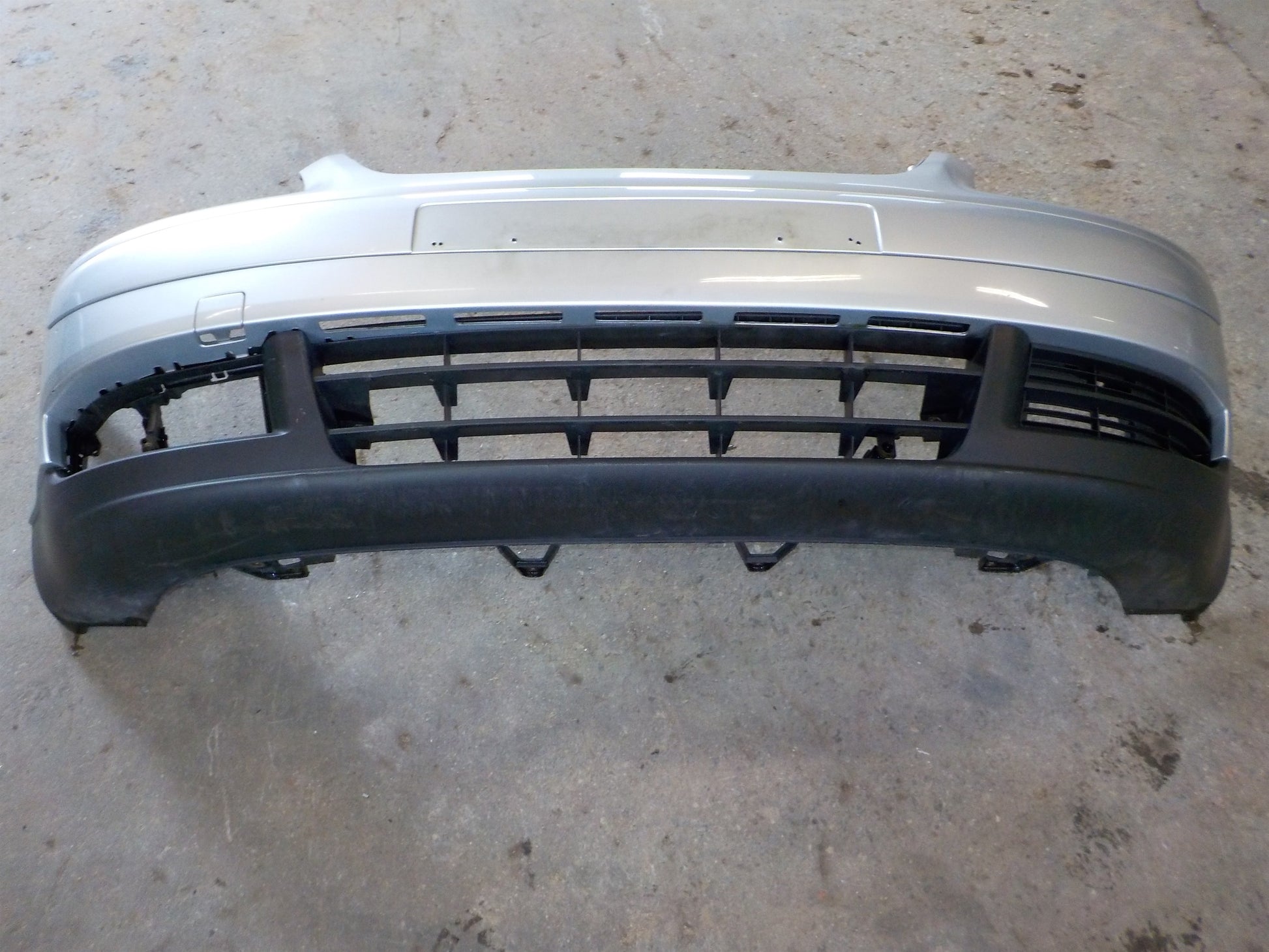 VW Touran 1T GP Forkofanger Med OEM Nr. 1T0807217C Fra VW Ophugger
