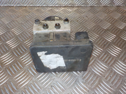 VW Caddy 2K Abs Pumpe Med OEM Nr. 1K0614517H Fra VW Ophugger