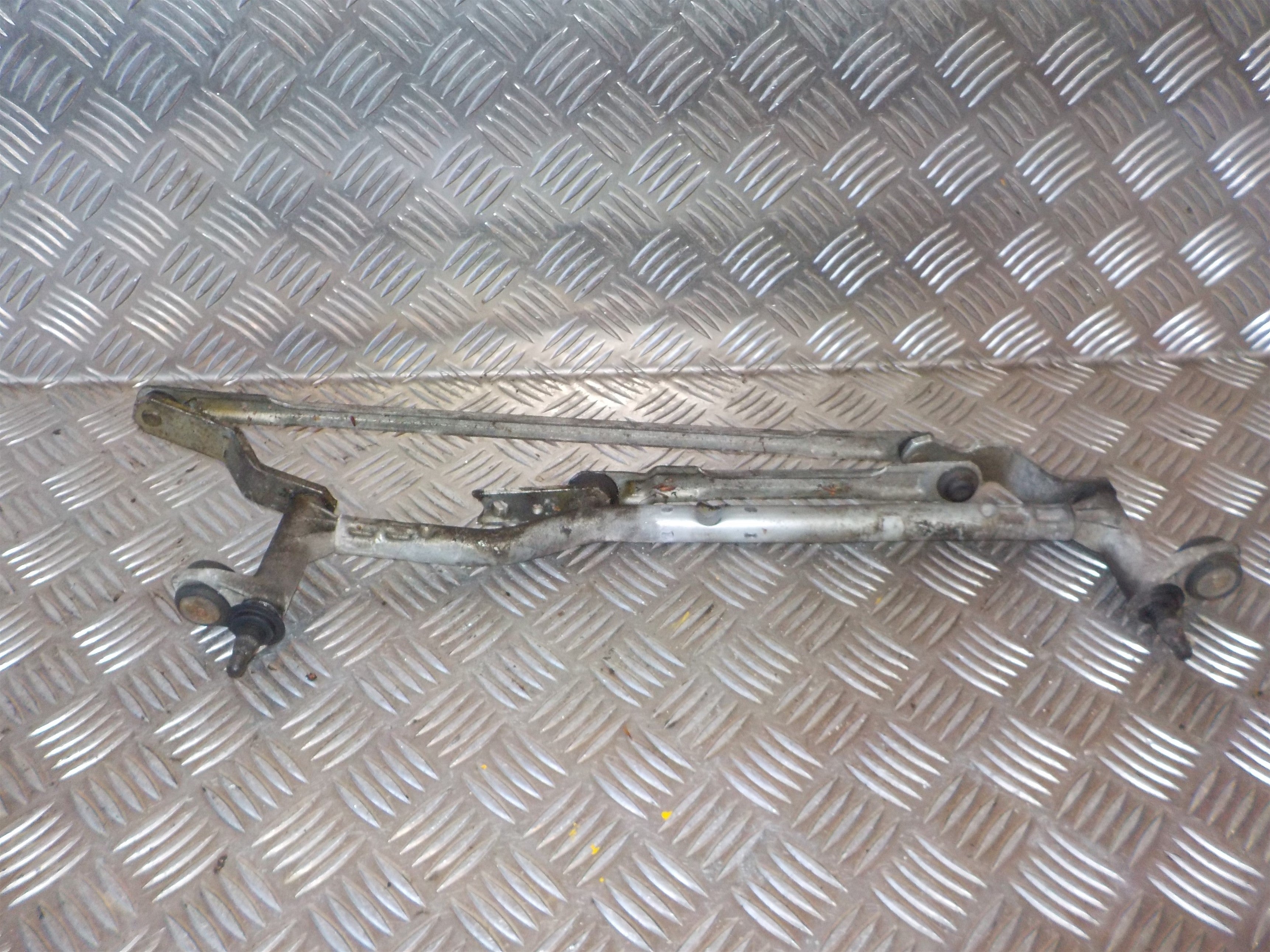 VW Caddy 2K Viskertræk Med OEM Nr. 2K1955601A Fra VW Ophugger