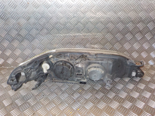 Renault Laguna 2 Forlygte Med OEM Nr. 7701048927 Fra Renault Ophugger