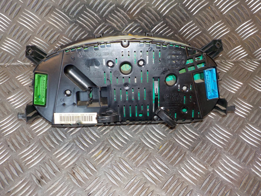 VW Transporter T4 Speedometer - Instrument Med OEM Nr. 7D0920801H Fra VW Ophugger