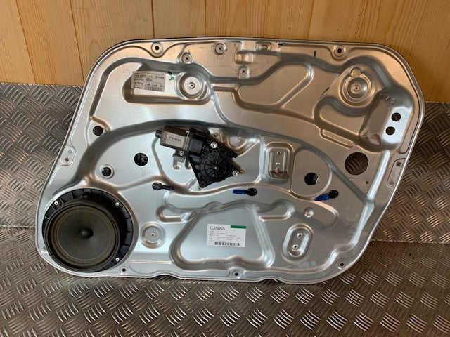Hyundai I30 Km Rudemotor - Rudehejs Med OEM Nr. 824602R000 Fra Hyundai Ophugger