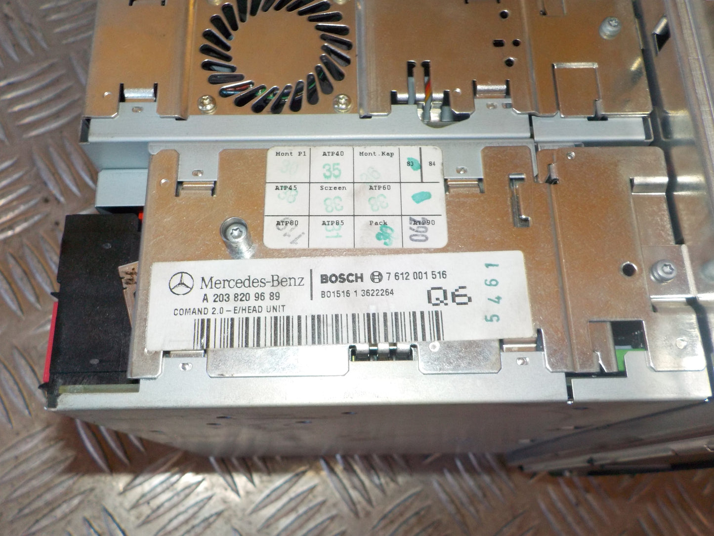 Mercedes C W203 Navigationsanl Med OEM Nr. Ophugger Fra Mercedes Ophugger